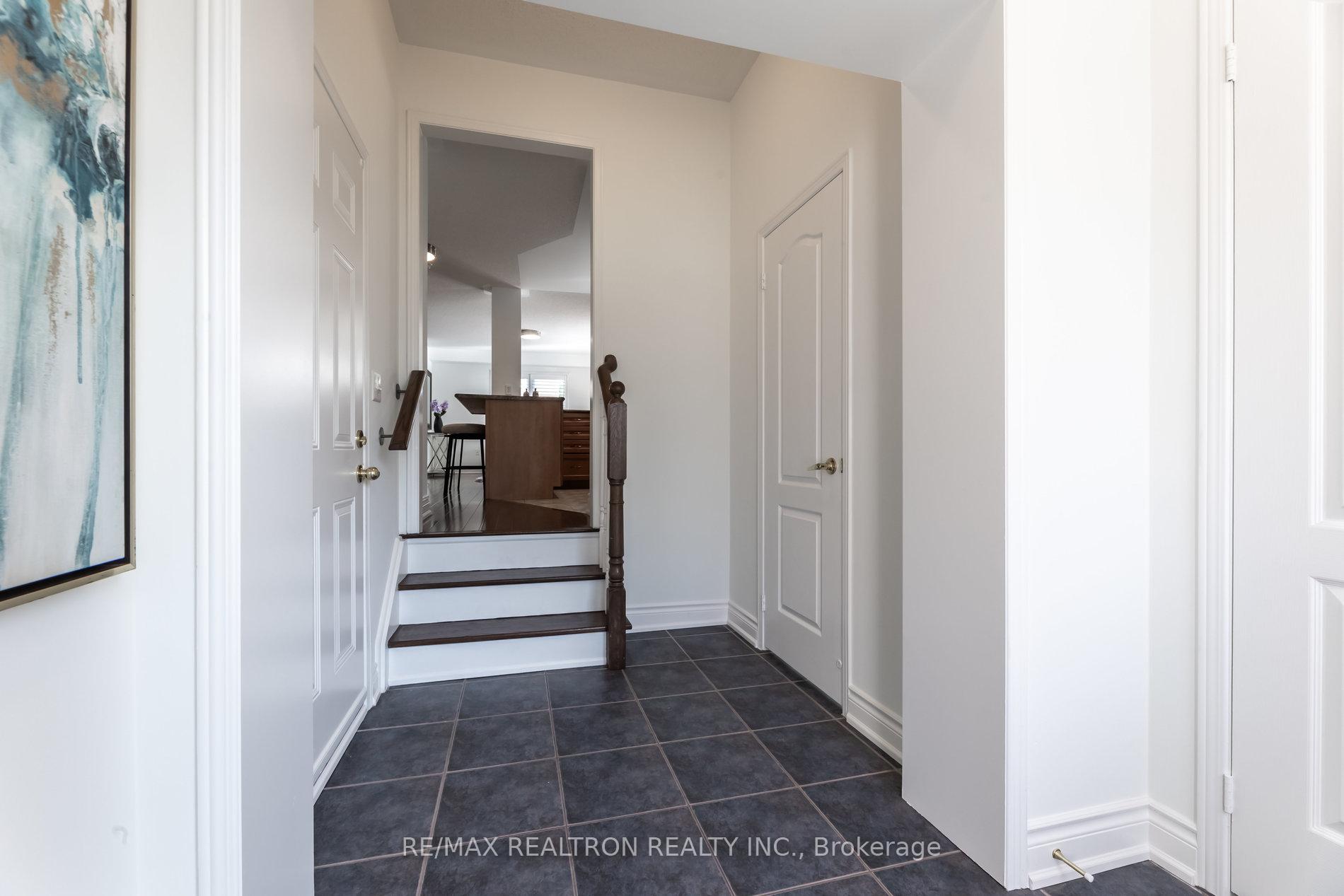 Photo 5 of 18 Summerside Avenue, Whitby, Taunton North — HOMEH
