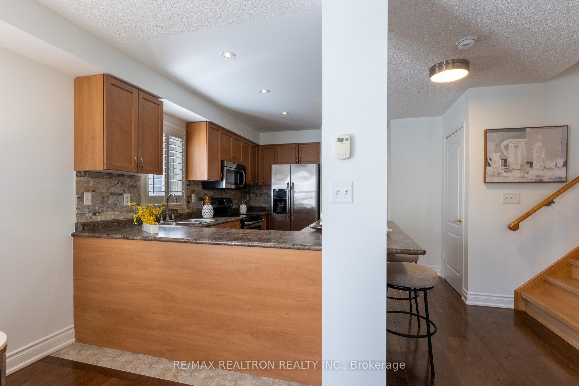 Photo 12 of 18 Summerside Avenue, Whitby, Taunton North — HOMEH