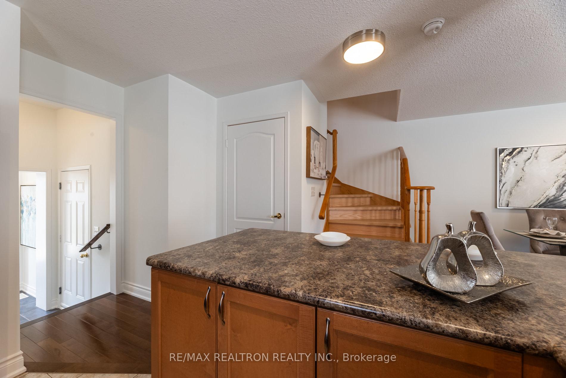 Photo 16 of 18 Summerside Avenue, Whitby, Taunton North — HOMEH