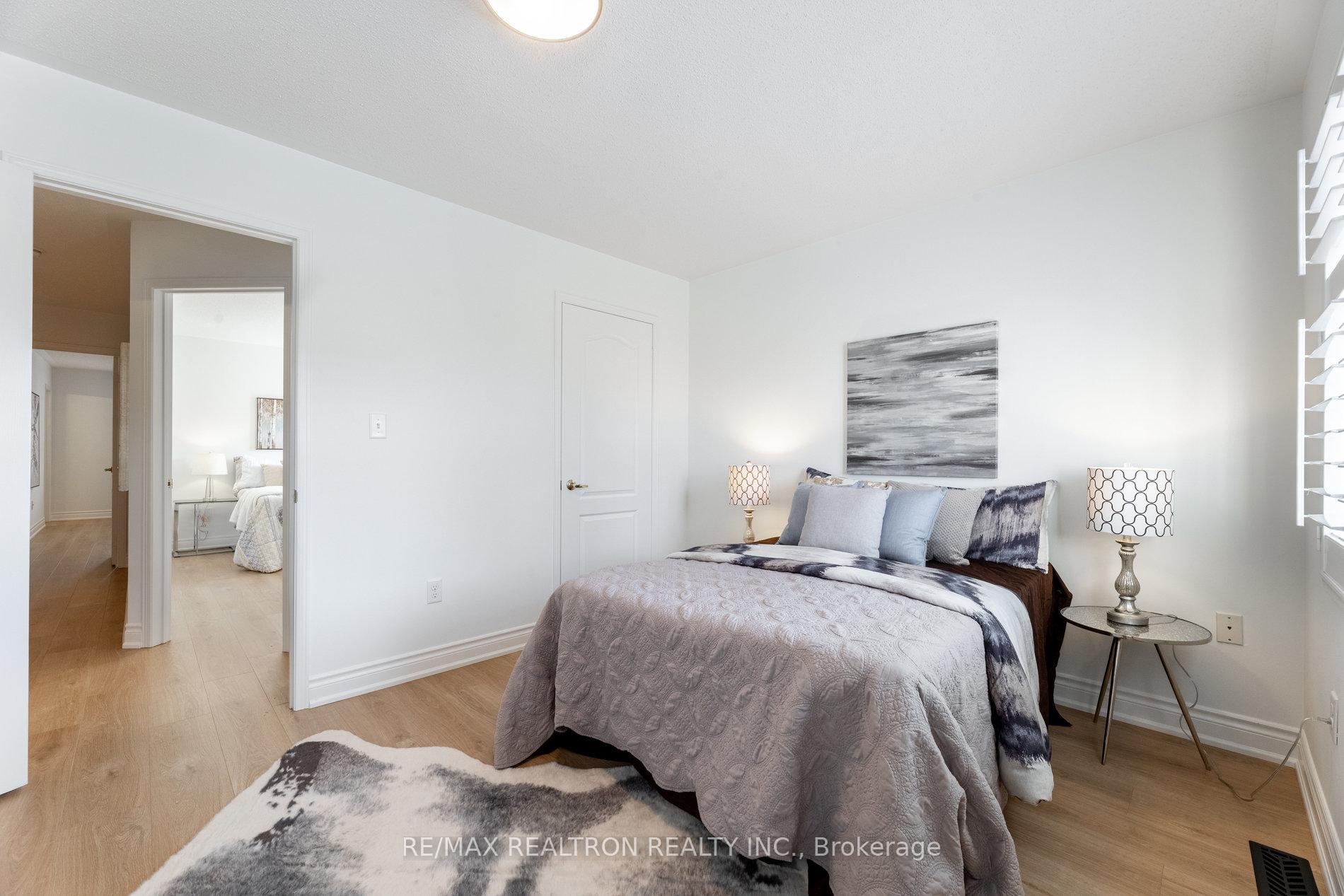 Photo 20 of 18 Summerside Avenue, Whitby, Taunton North — HOMEH