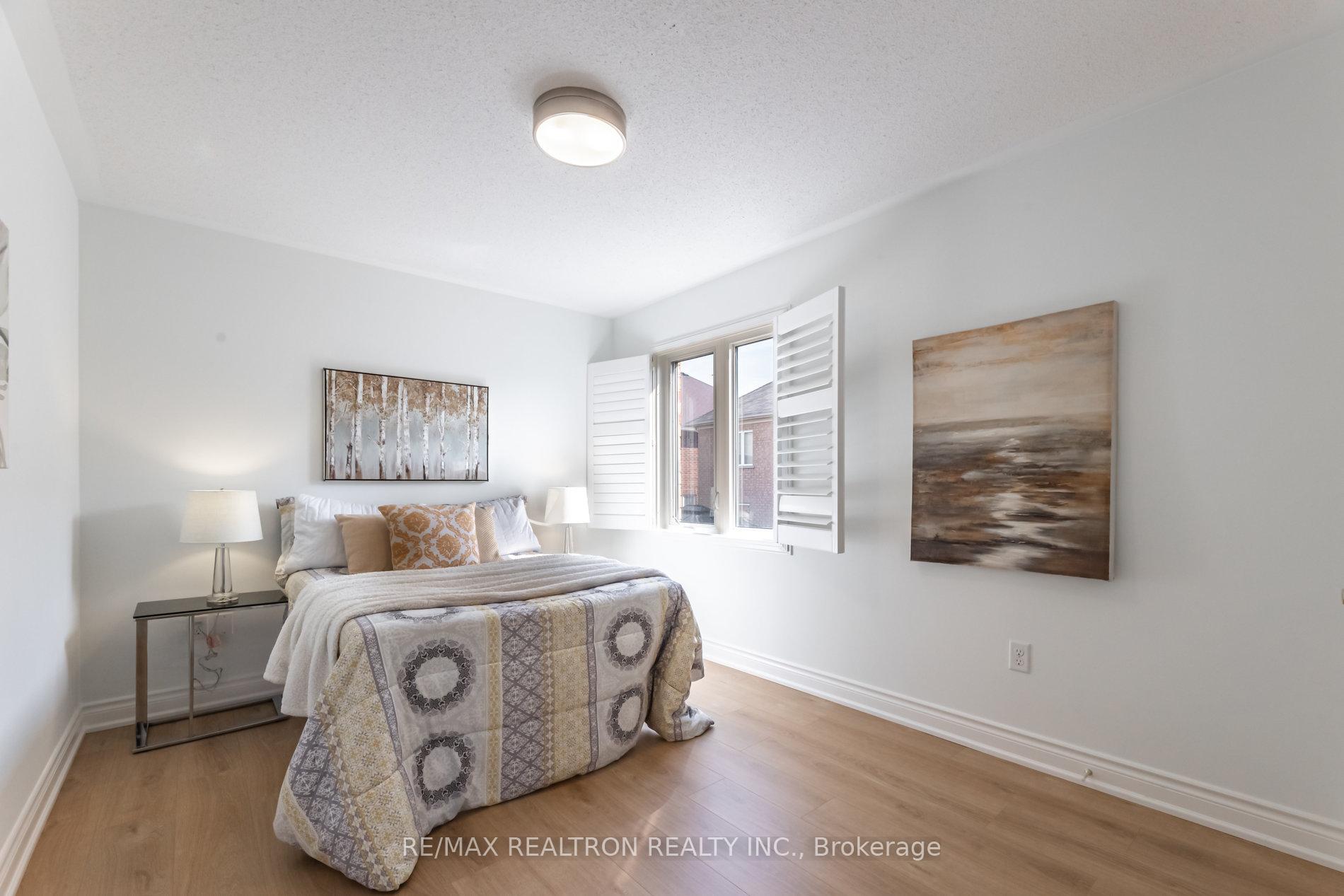 Photo 21 of 18 Summerside Avenue, Whitby, Taunton North — HOMEH