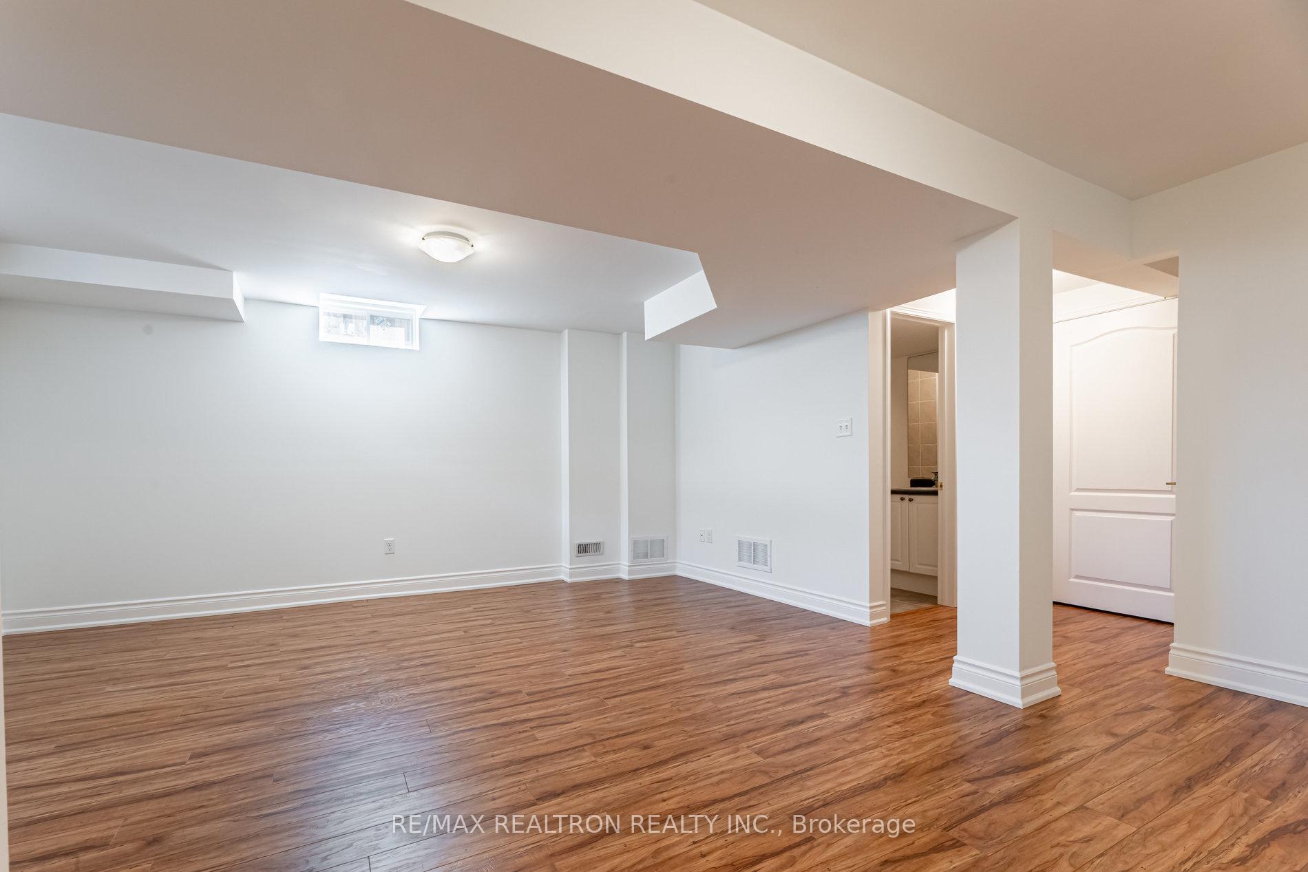 Photo 30 of 18 Summerside Avenue, Whitby, Taunton North — HOMEH