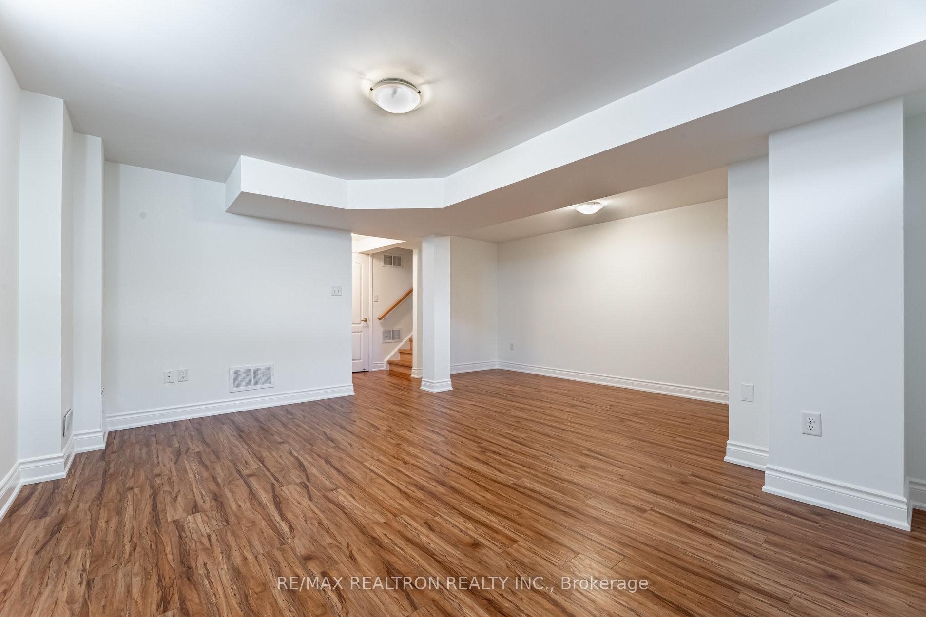 Photo 31 of 18 Summerside Avenue, Whitby, Taunton North — HOMEH