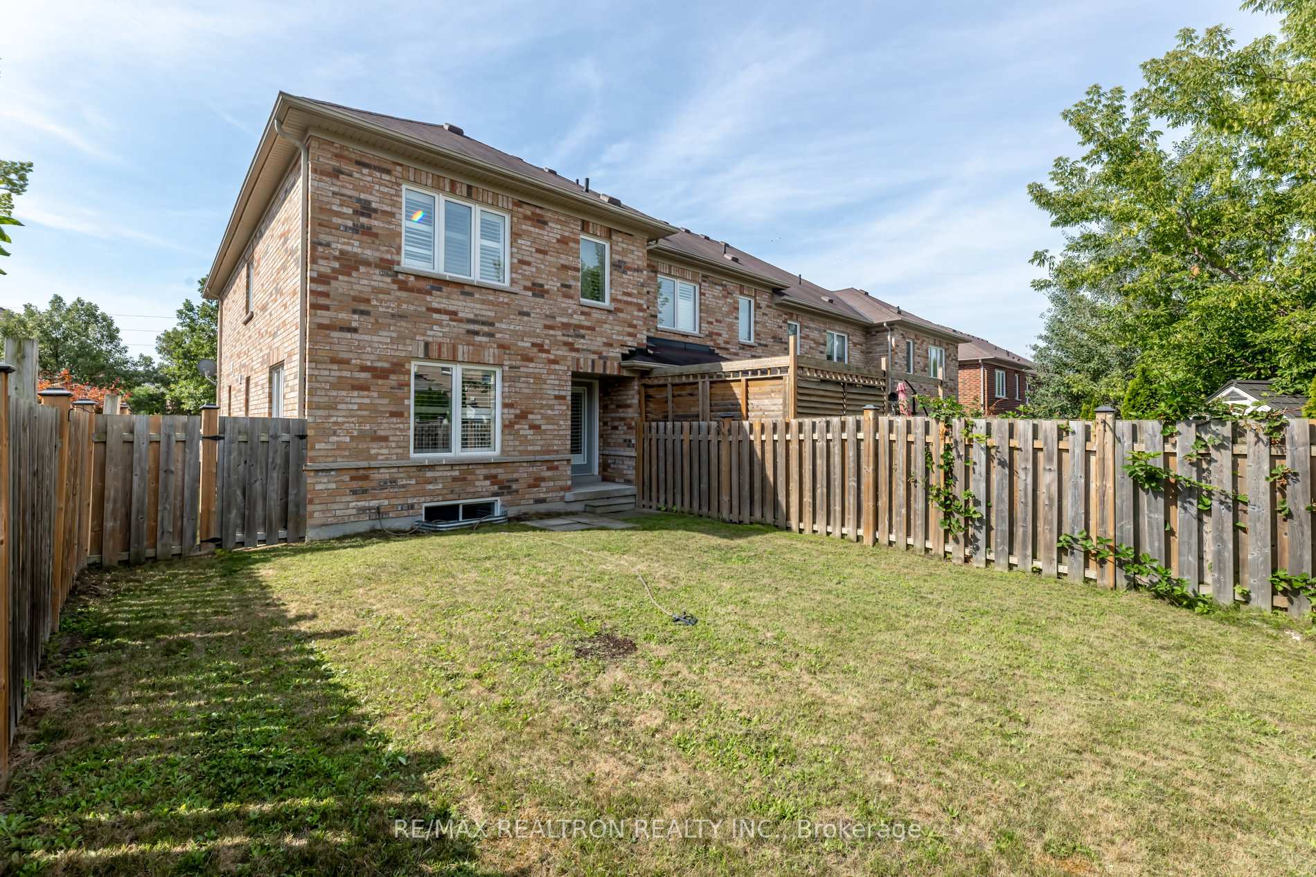 Photo 33 of 18 Summerside Avenue, Whitby, Taunton North — HOMEH