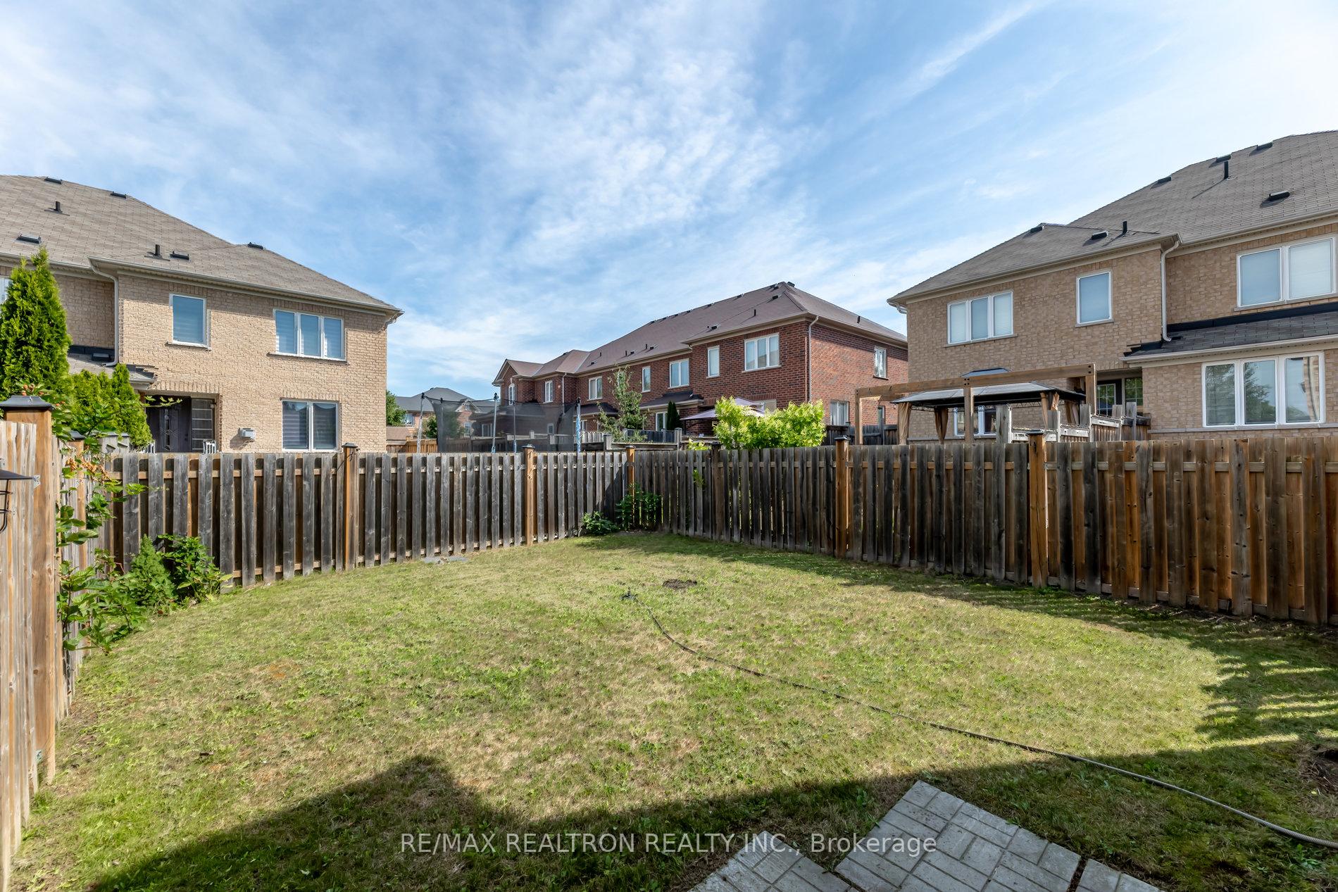 Photo 36 of 18 Summerside Avenue, Whitby, Taunton North — HOMEH