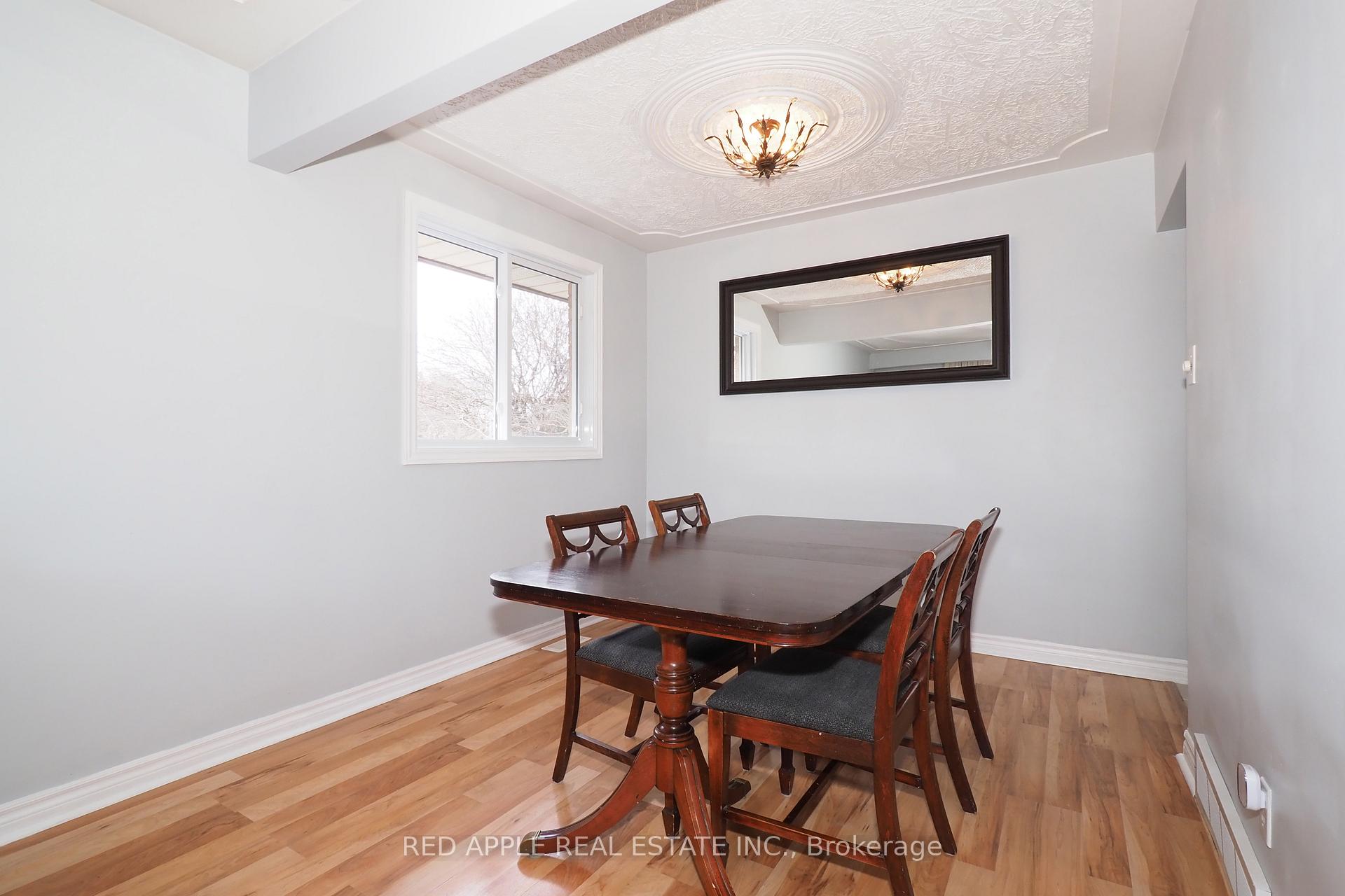 Photo 9 of 113 Deerberry Place, Waterloo — HOMEH