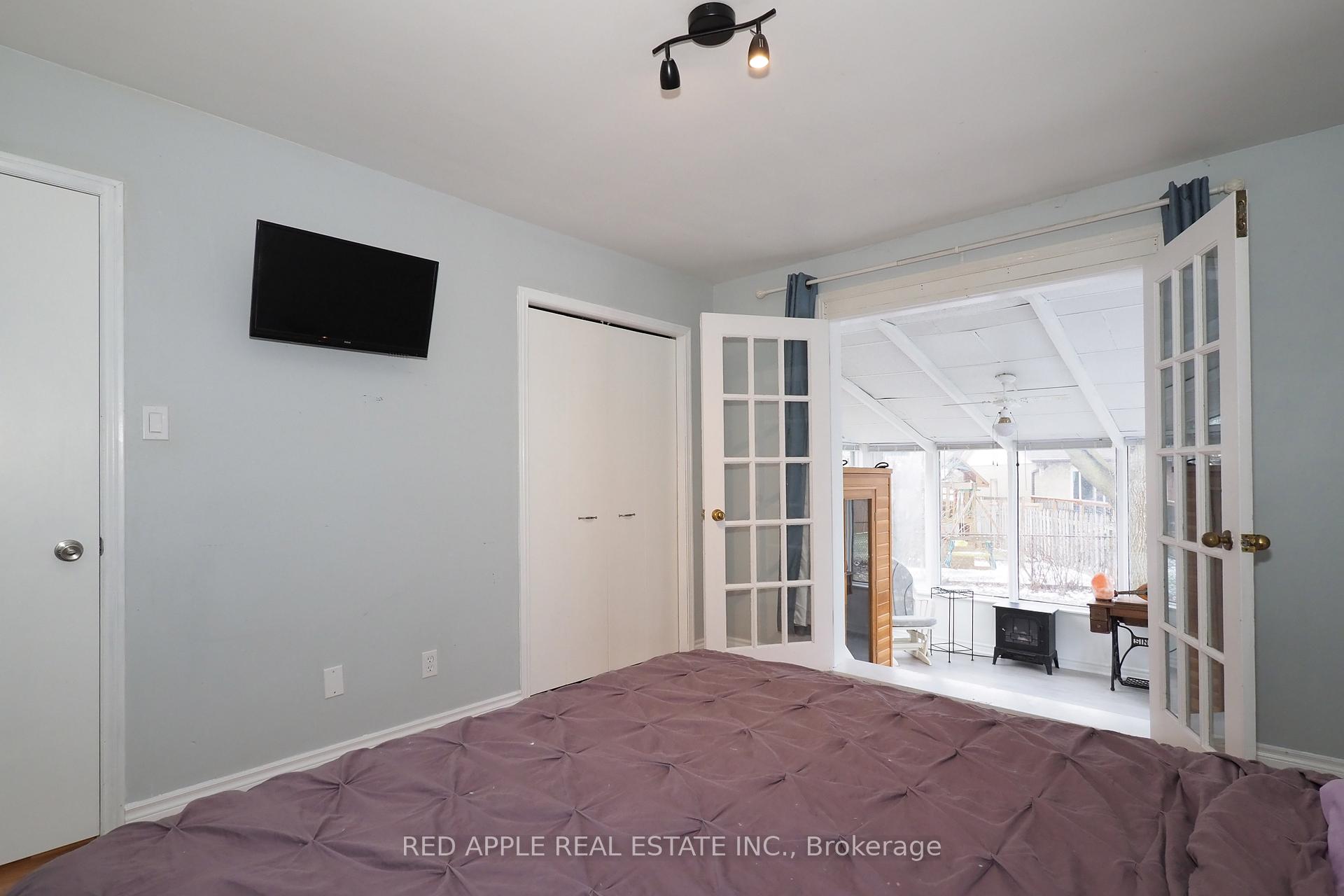 Photo 17 of 113 Deerberry Place, Waterloo — HOMEH