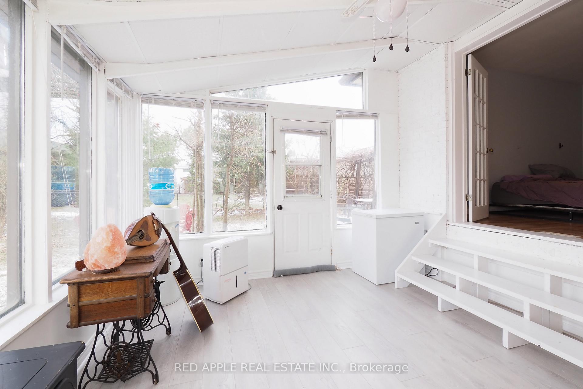 Photo 19 of 113 Deerberry Place, Waterloo — HOMEH