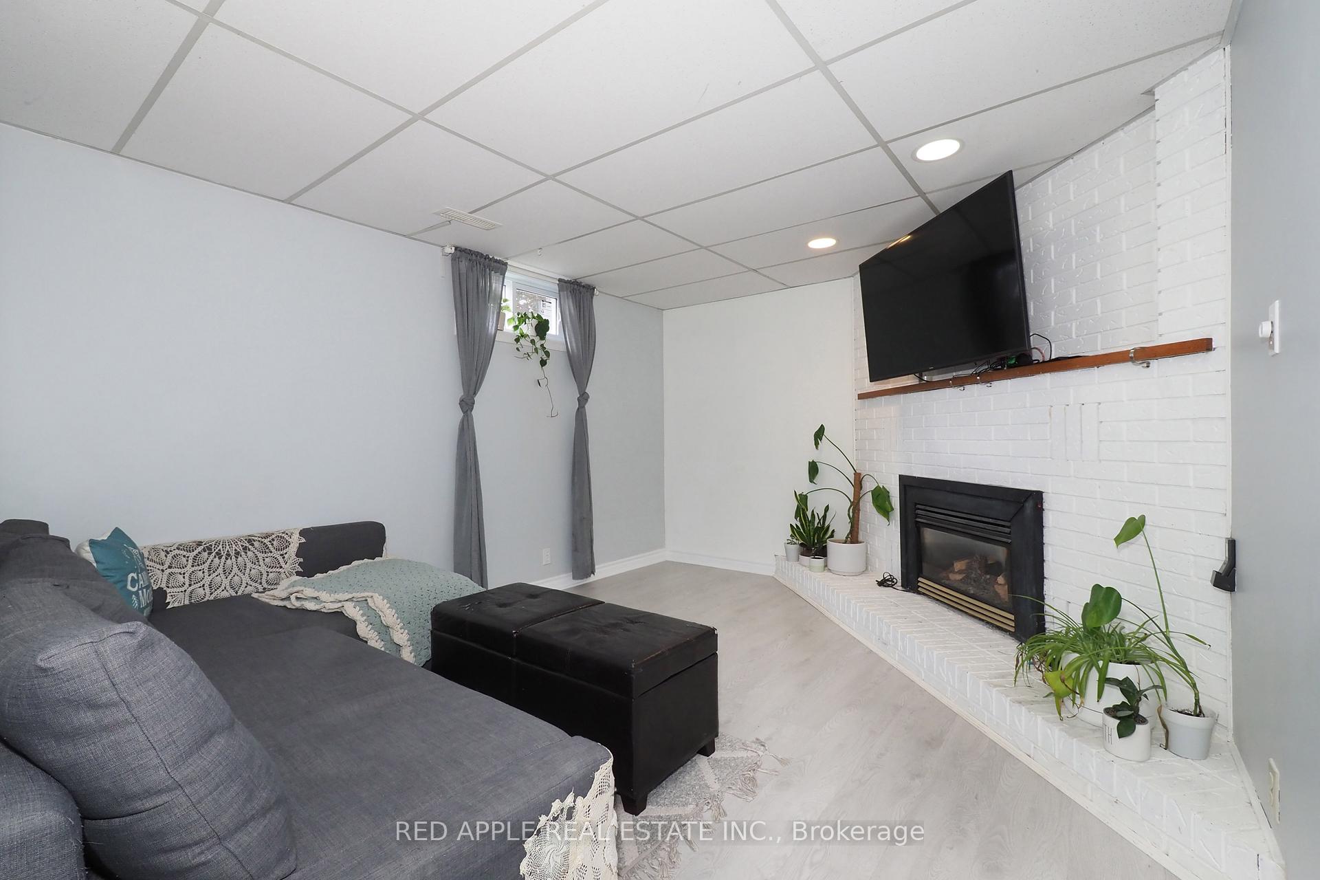 Photo 27 of 113 Deerberry Place, Waterloo — HOMEH
