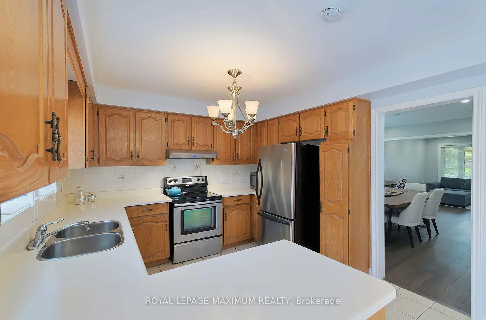 Photo 17 of 27 Looking Glass Crescent, Vaughan, East Woodbridge — HOMEH