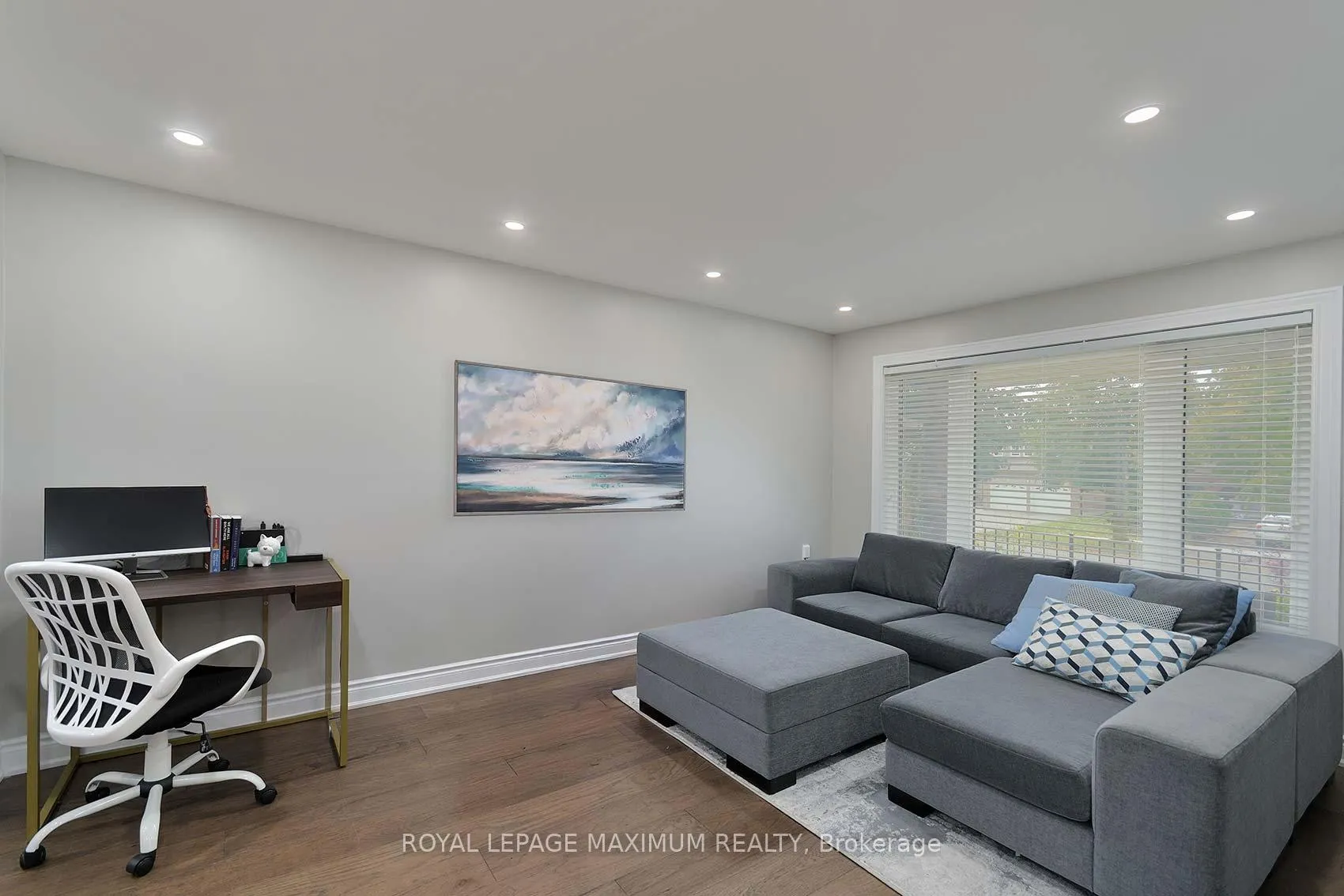 Photo 22 of 27 Looking Glass Crescent, Vaughan, East Woodbridge — HOMEH