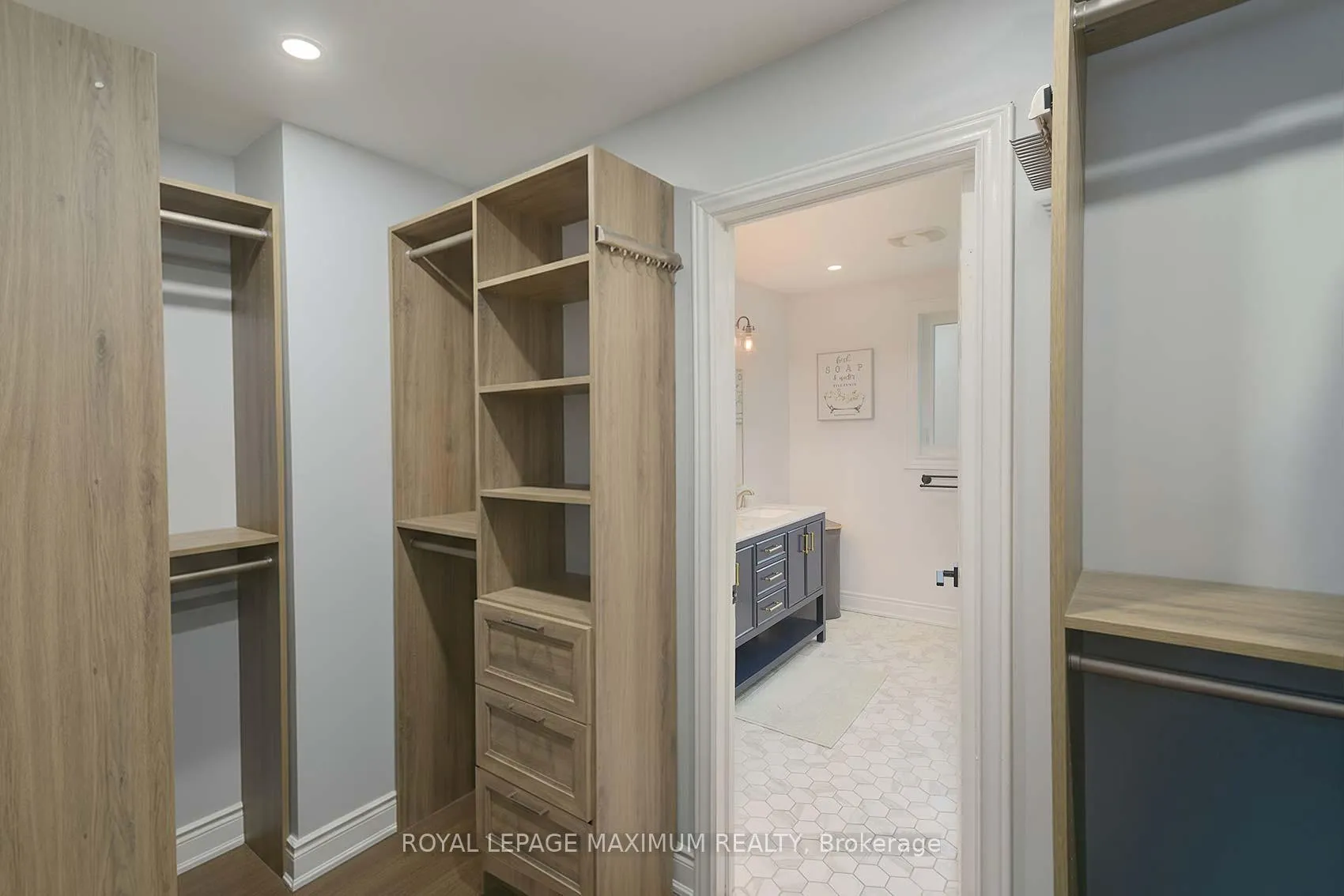 Photo 35 of 27 Looking Glass Crescent, Vaughan, East Woodbridge — HOMEH
