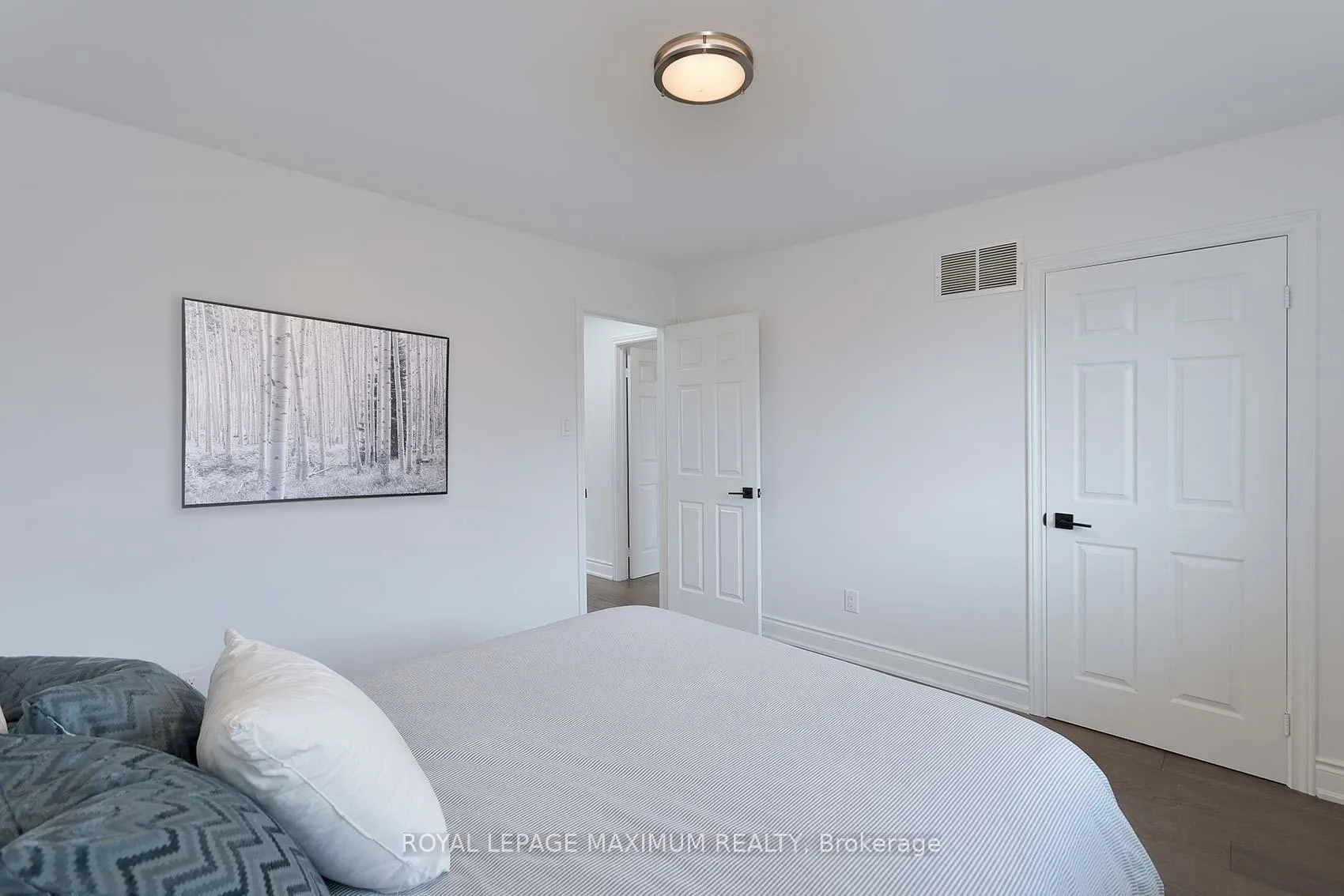 Photo 41 of 27 Looking Glass Crescent, Vaughan, East Woodbridge — HOMEH