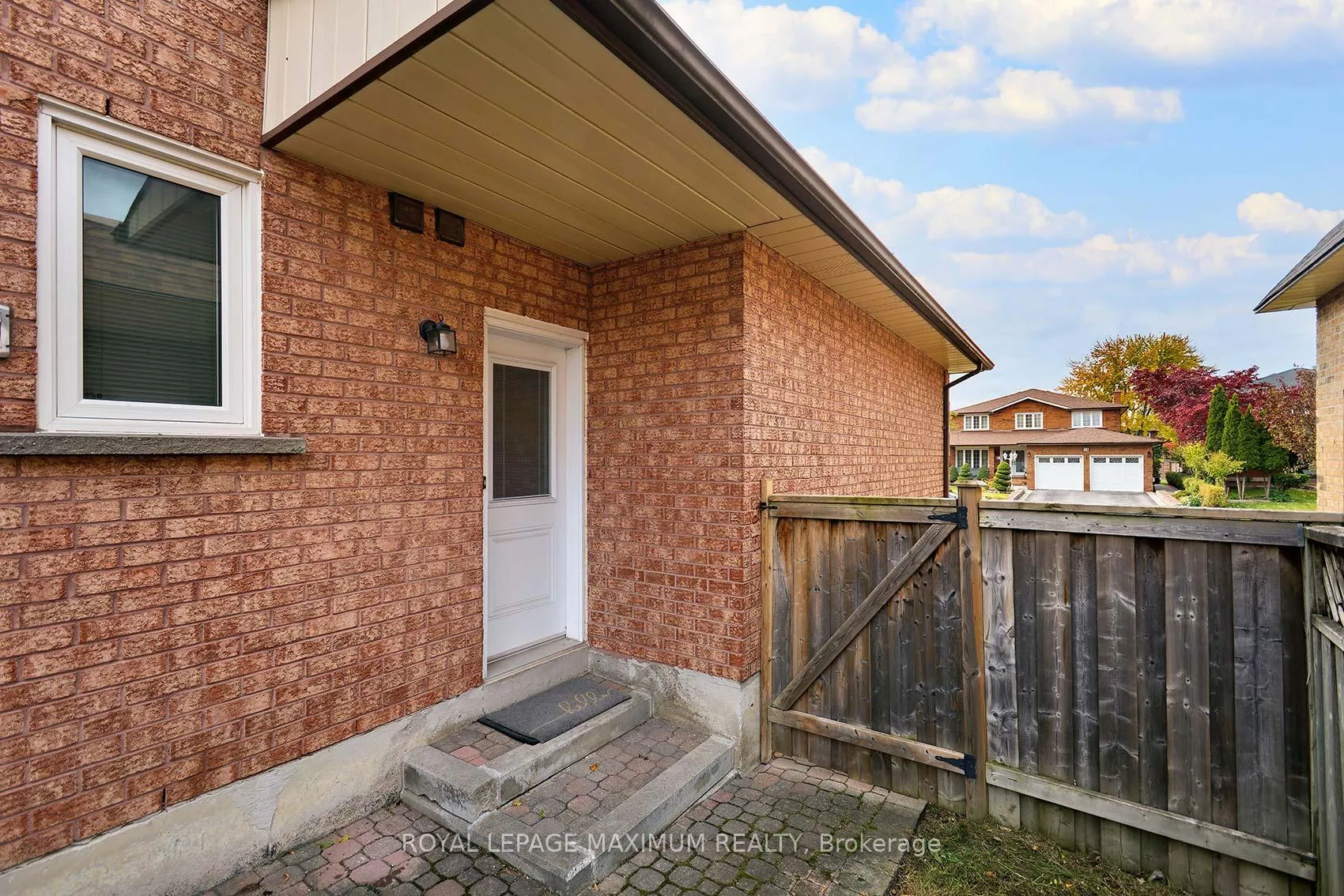 Photo 45 of 27 Looking Glass Crescent, Vaughan, East Woodbridge — HOMEH
