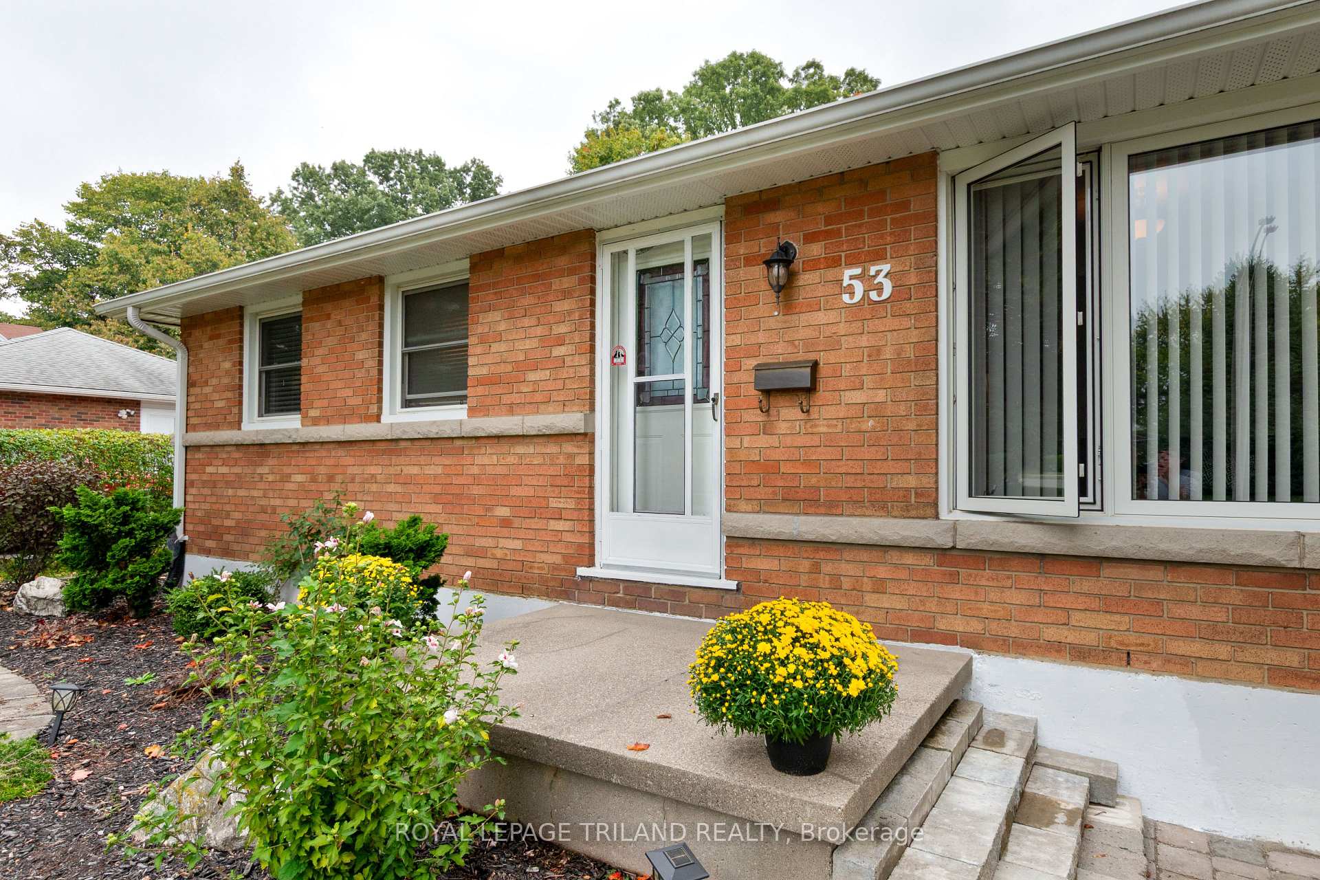 Photo 3 of 53 Treelawn Avenue, Aylmer — HOMEH