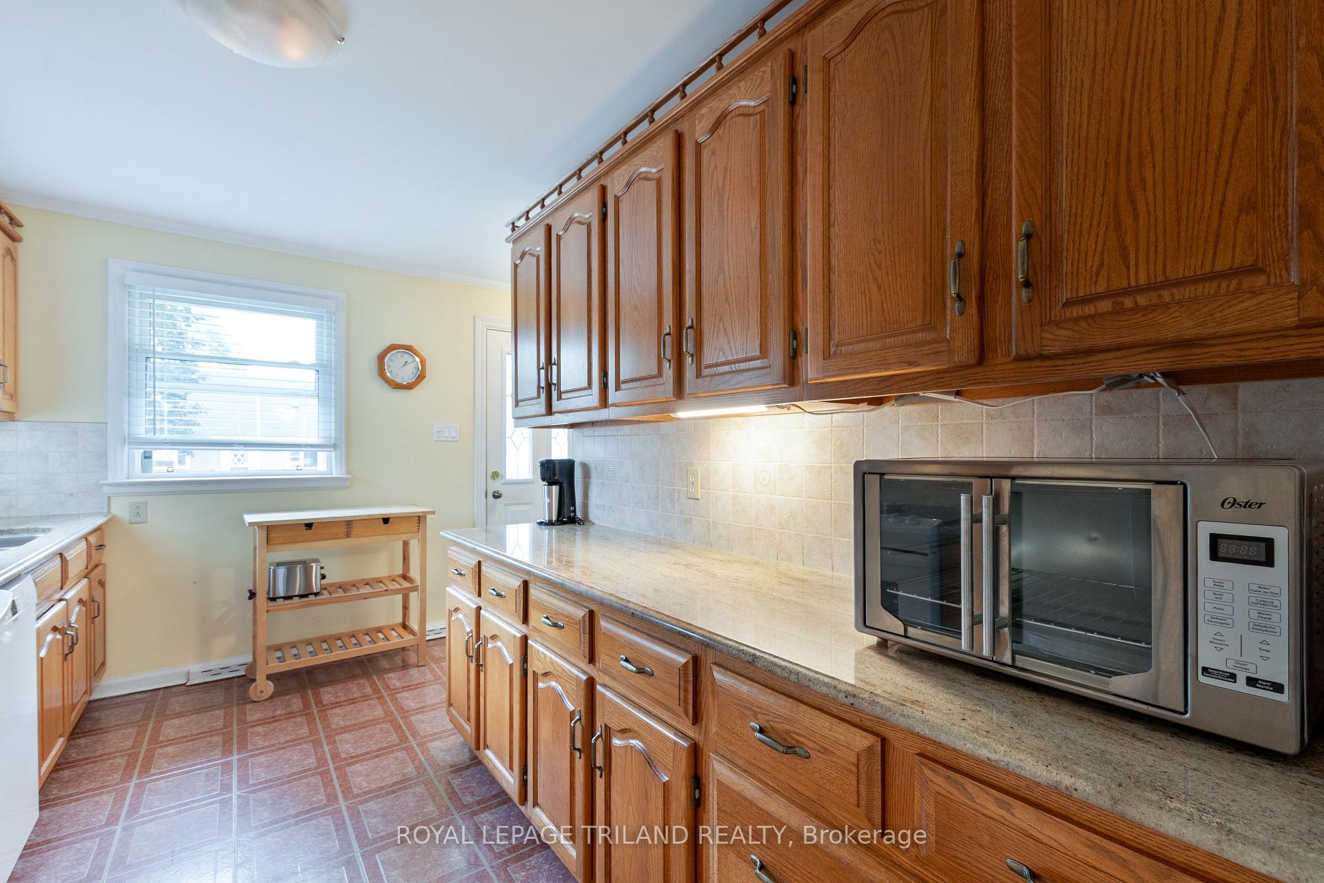 Photo 24 of 53 Treelawn Avenue, Aylmer — HOMEH