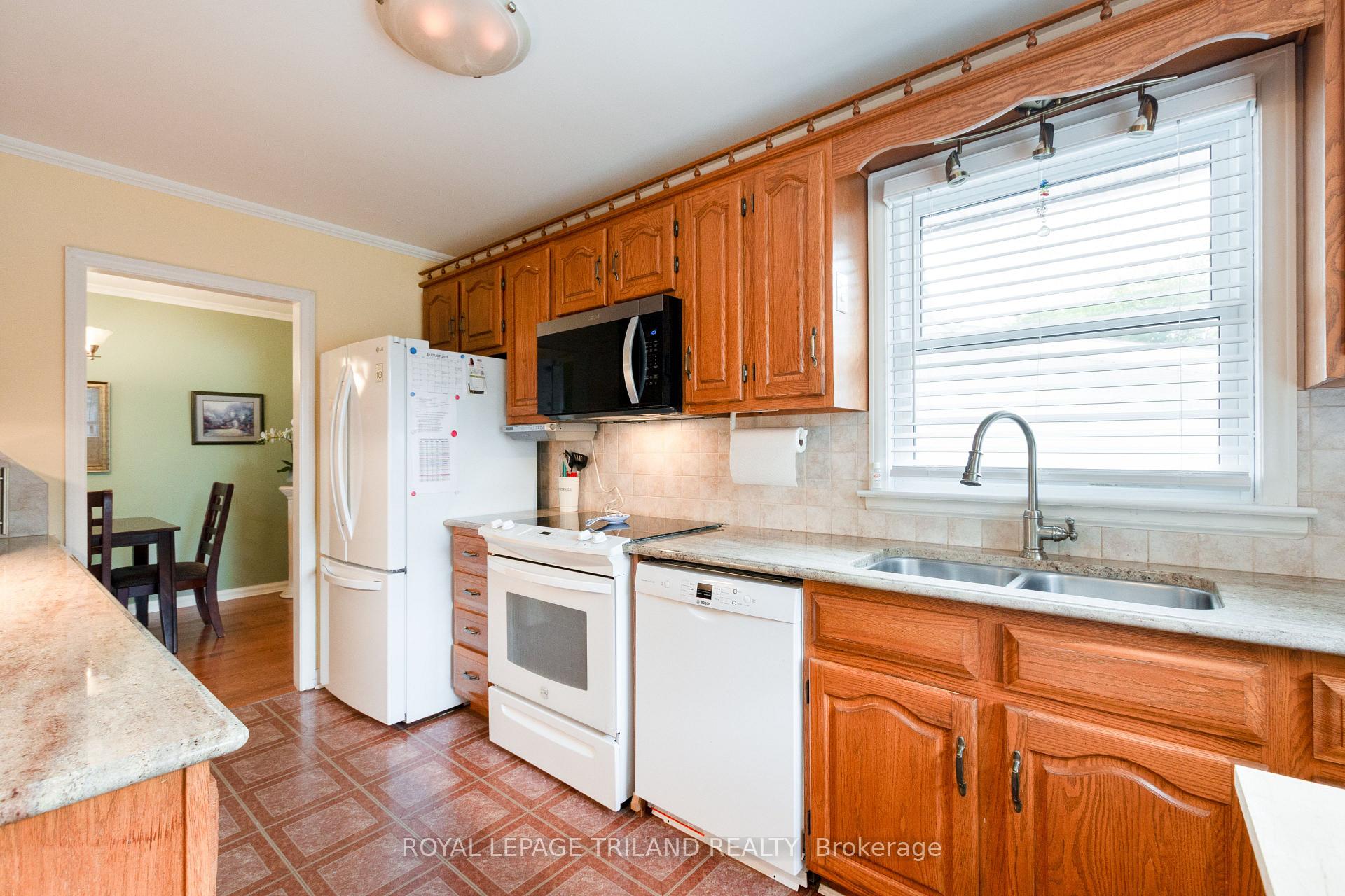 Photo 16 of 53 Treelawn Avenue, Aylmer — HOMEH