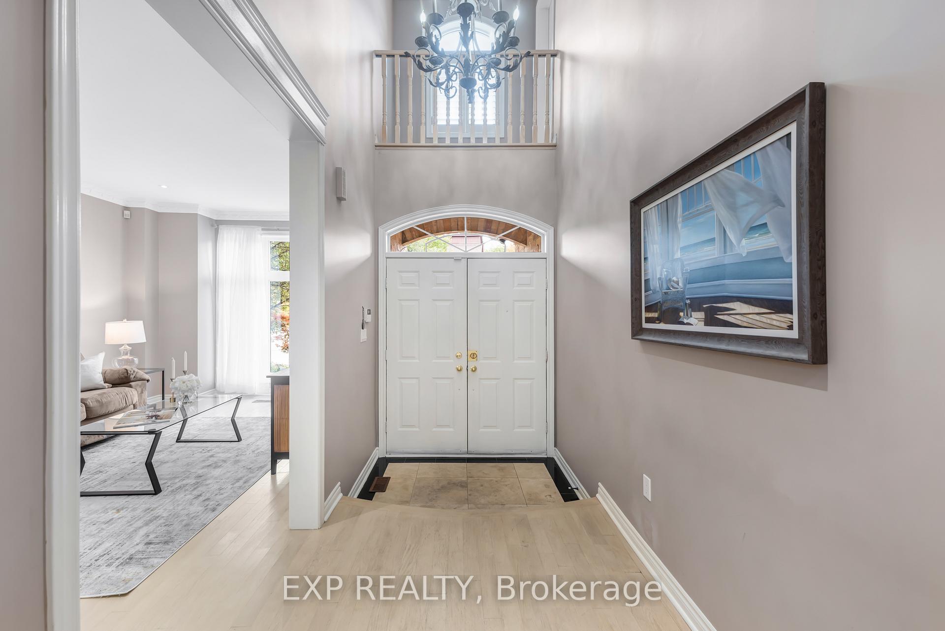 Photo 2 of 444 Highcliffe Drive, Vaughan, Uplands — HOMEH