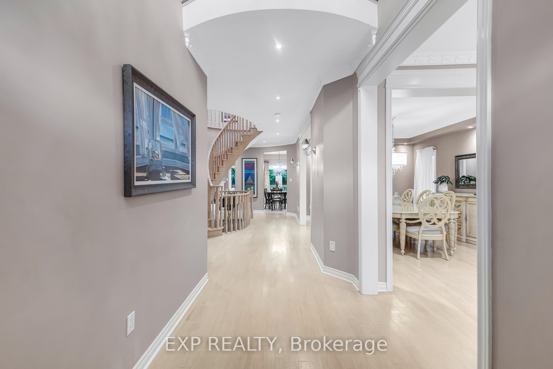 Photo 3 of 444 Highcliffe Drive, Vaughan, Uplands — HOMEH