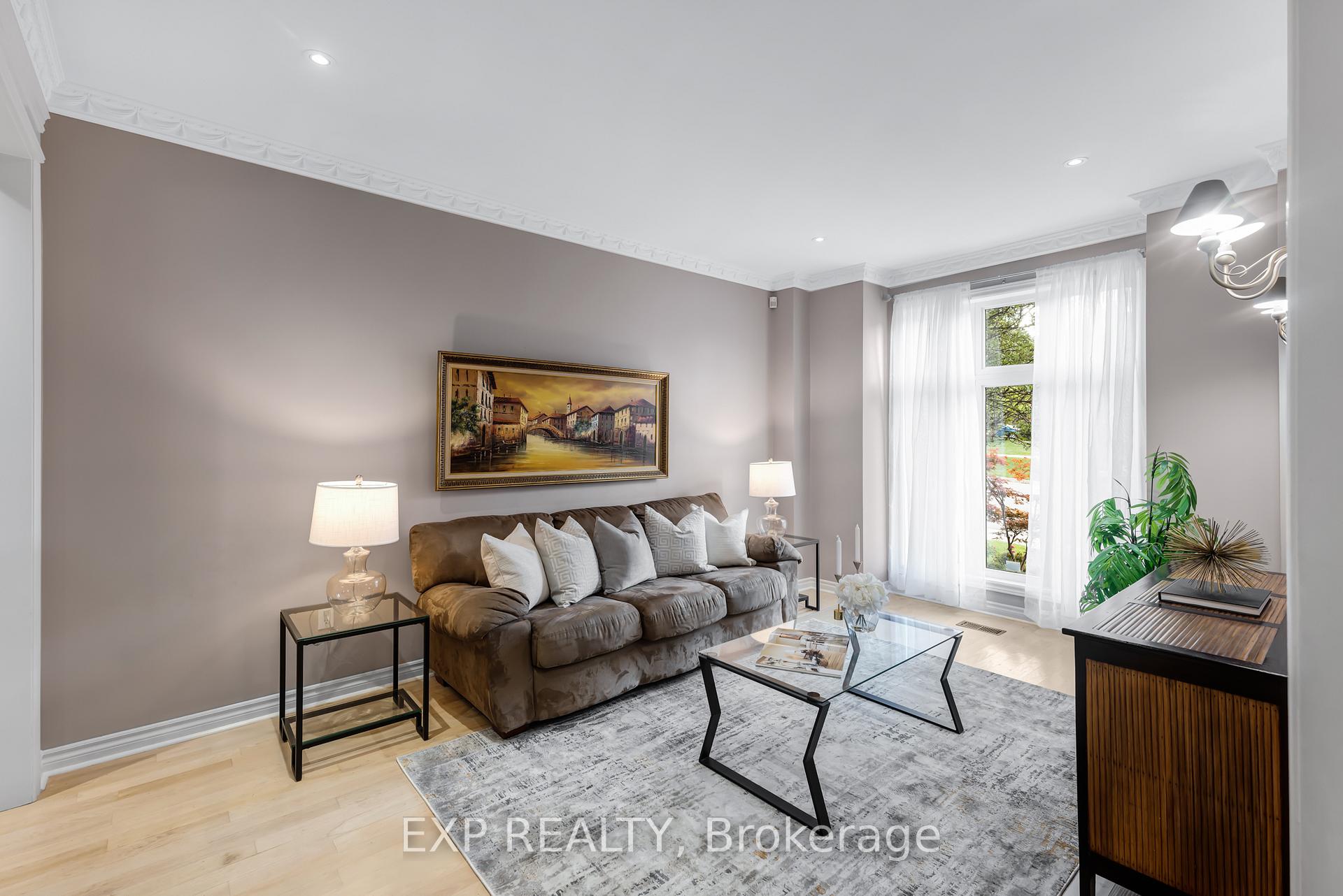 Photo 4 of 444 Highcliffe Drive, Vaughan, Uplands — HOMEH
