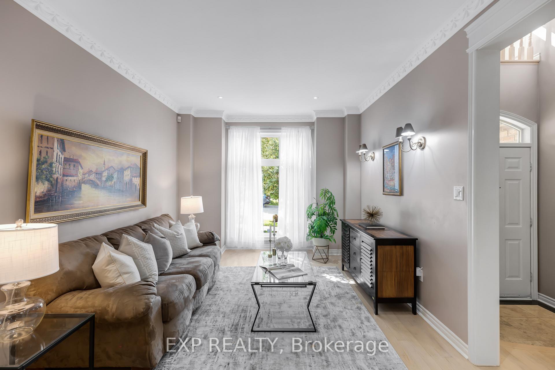 Photo 5 of 444 Highcliffe Drive, Vaughan, Uplands — HOMEH