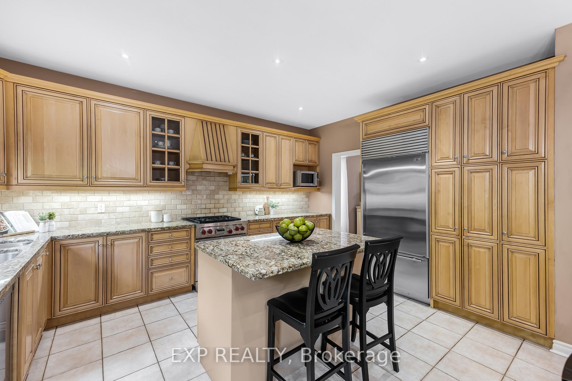 Photo 9 of 444 Highcliffe Drive, Vaughan, Uplands — HOMEH