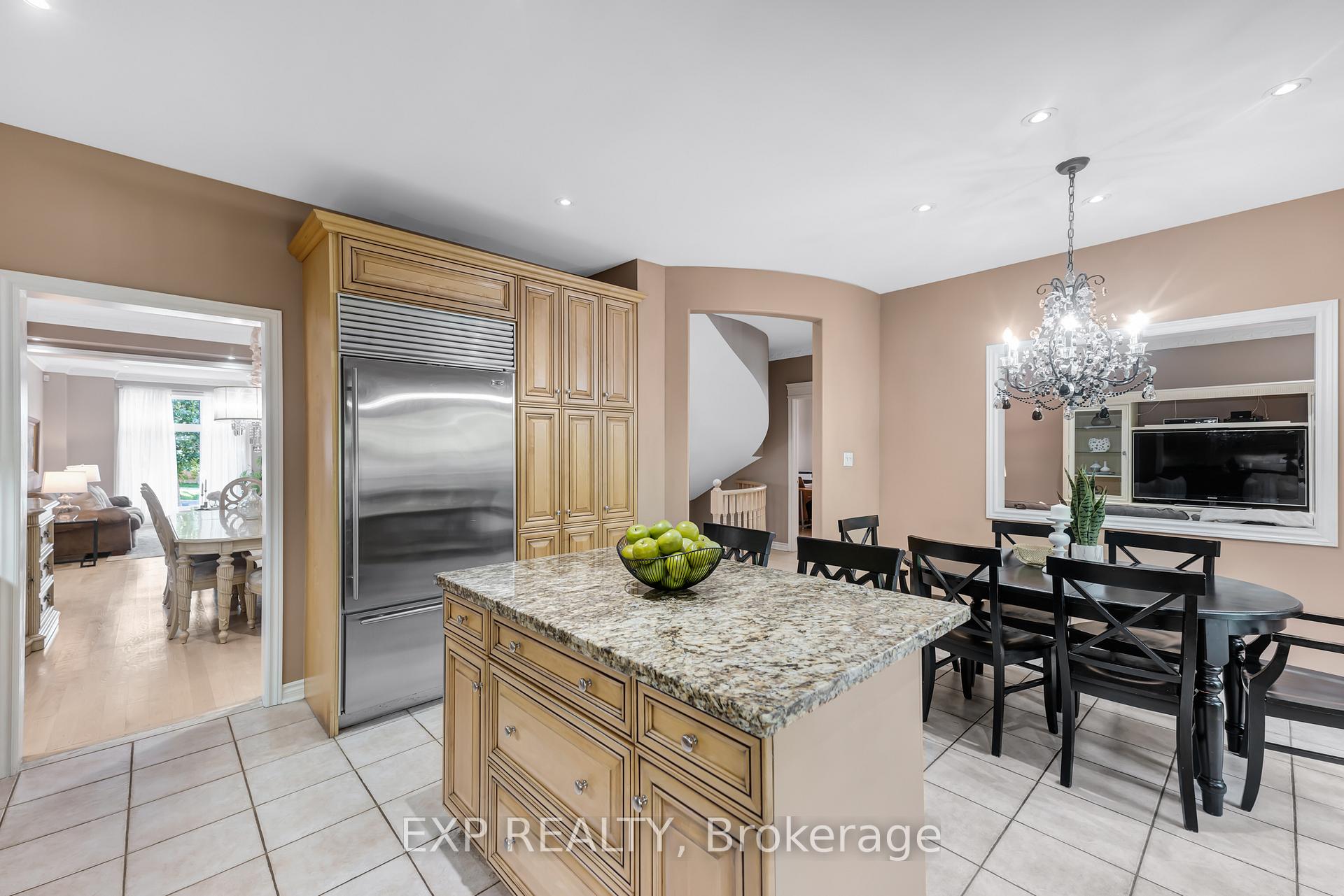 Photo 10 of 444 Highcliffe Drive, Vaughan, Uplands — HOMEH