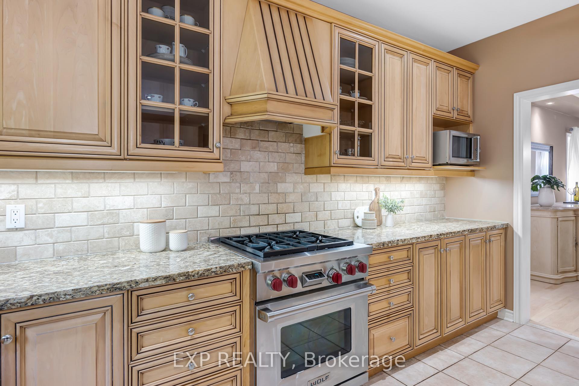 Photo 11 of 444 Highcliffe Drive, Vaughan, Uplands — HOMEH