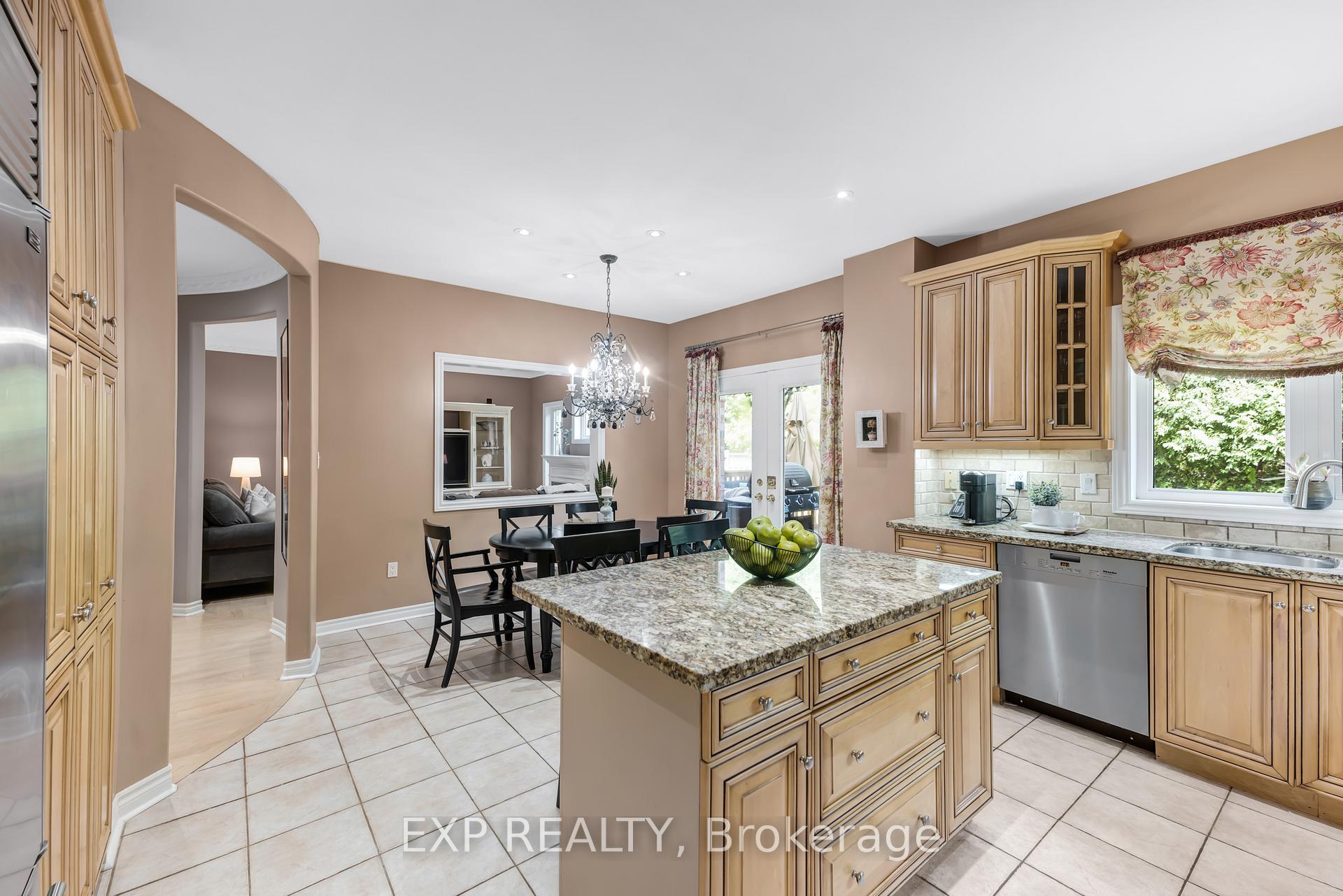 Photo 13 of 444 Highcliffe Drive, Vaughan, Uplands — HOMEH