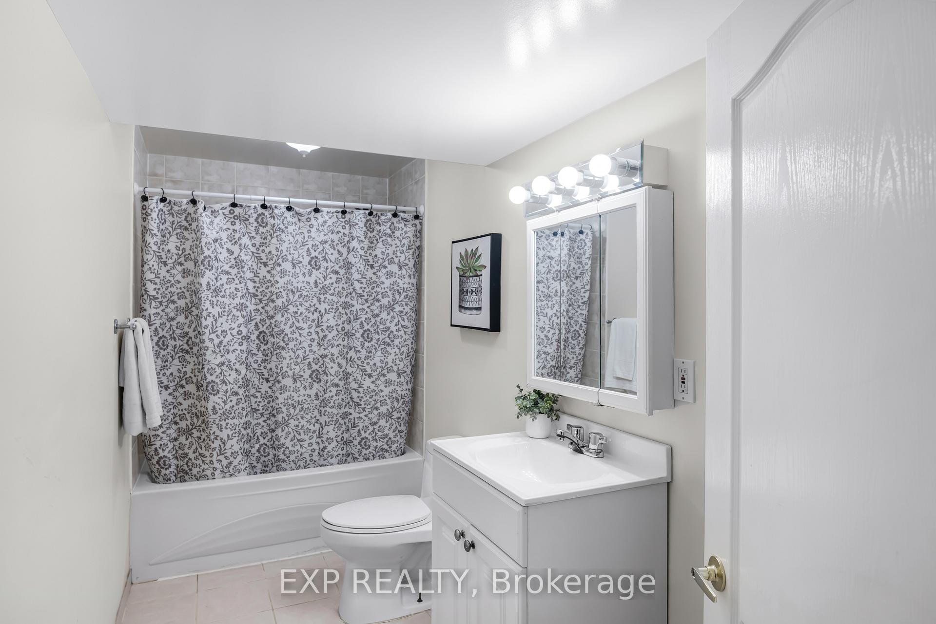 Photo 39 of 444 Highcliffe Drive, Vaughan, Uplands — HOMEH