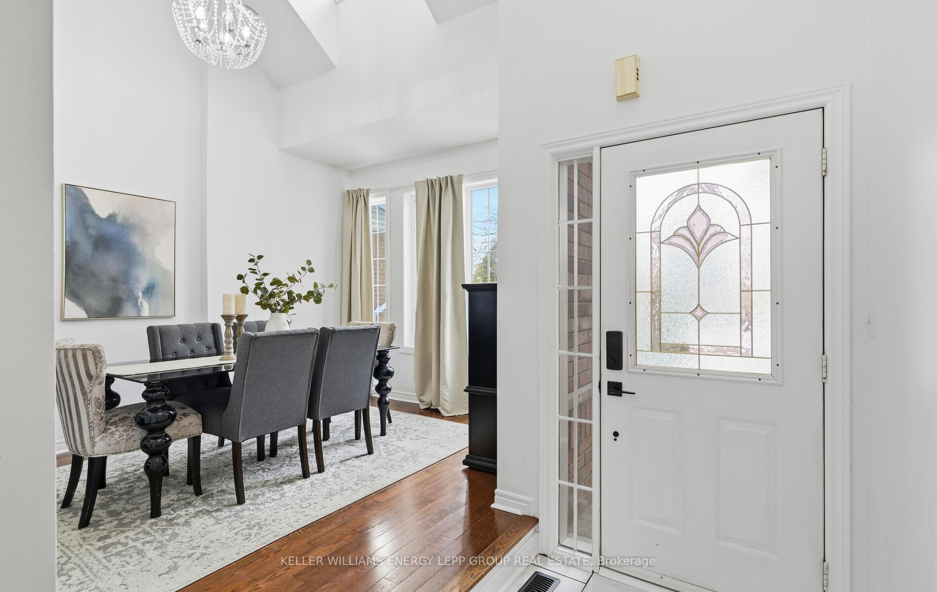 Photo 7 of 37 Melody Drive, Whitby, Brooklin — HOMEH
