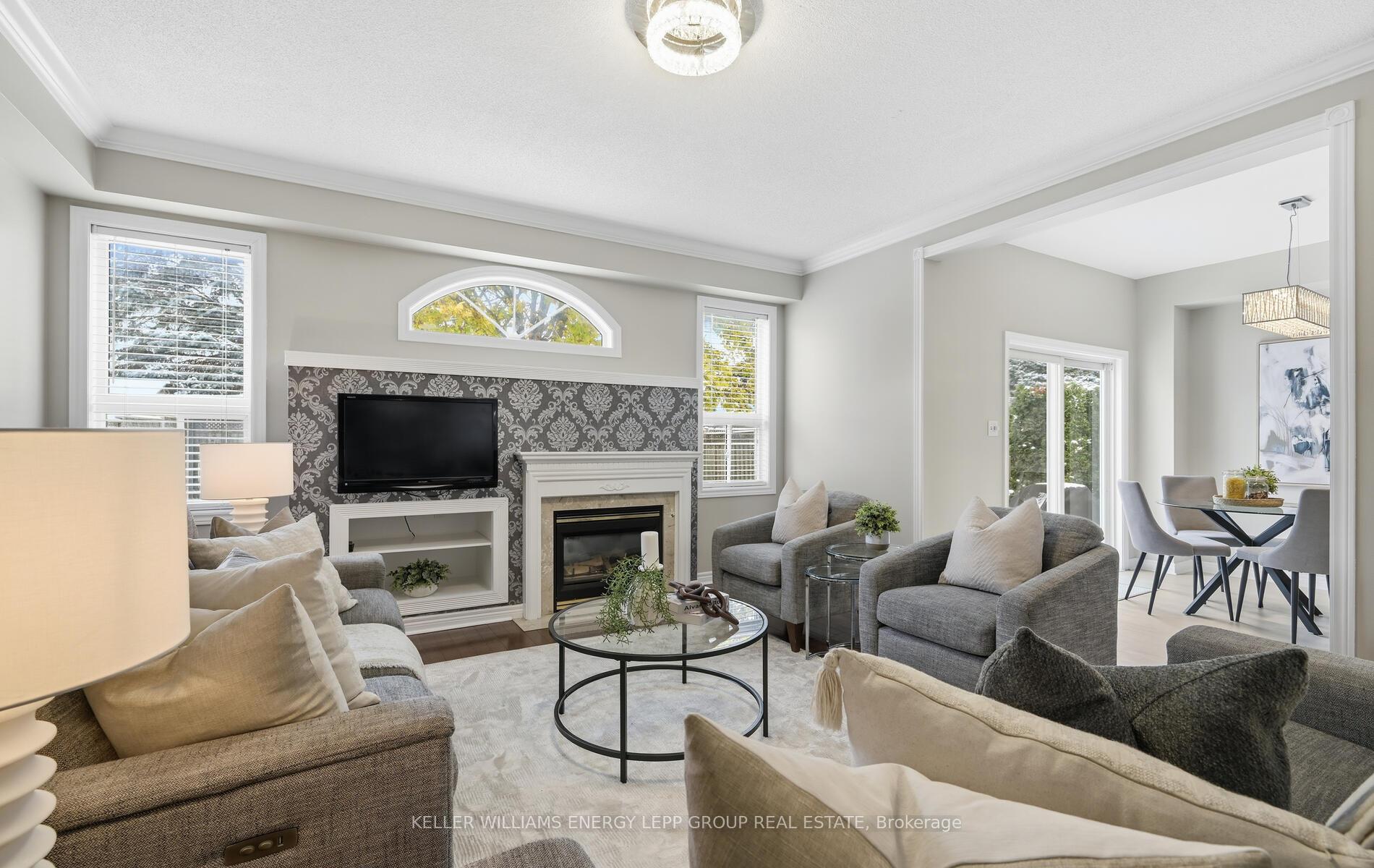 Photo 18 of 37 Melody Drive, Whitby, Brooklin — HOMEH