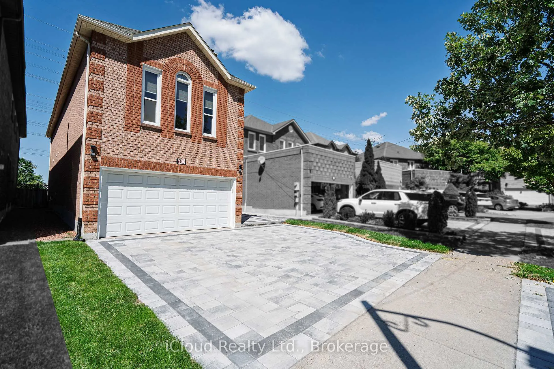 Front of 80 Venice Crescent W