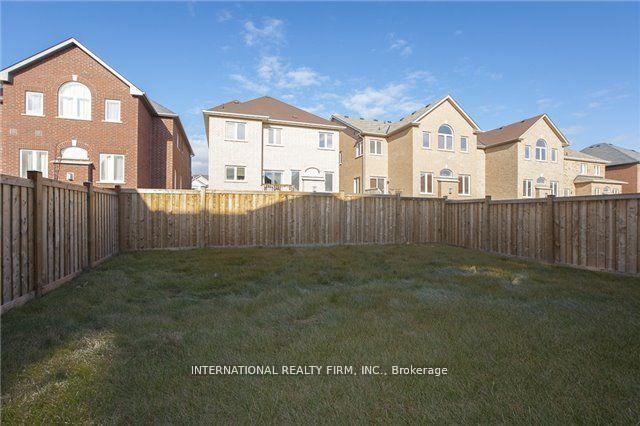 Photo 2 of 66 Paperbark Avenue, Vaughan, Patterson — HOMEH