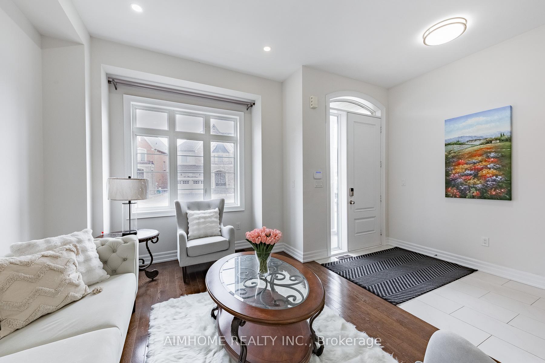 Photo 6 of 48 Hamster Crescent, Aurora, Bayview Northeast — HOMEH