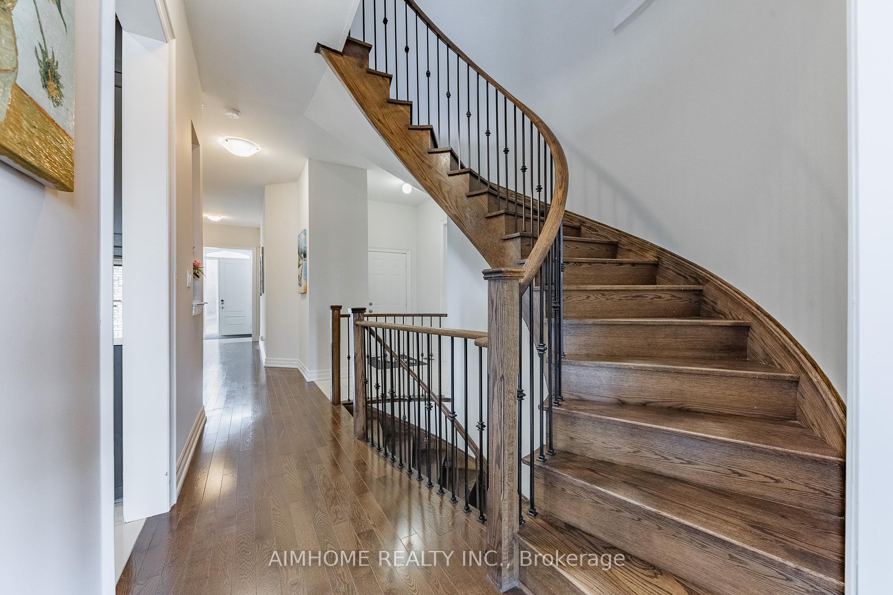 Photo 10 of 48 Hamster Crescent, Aurora, Bayview Northeast — HOMEH