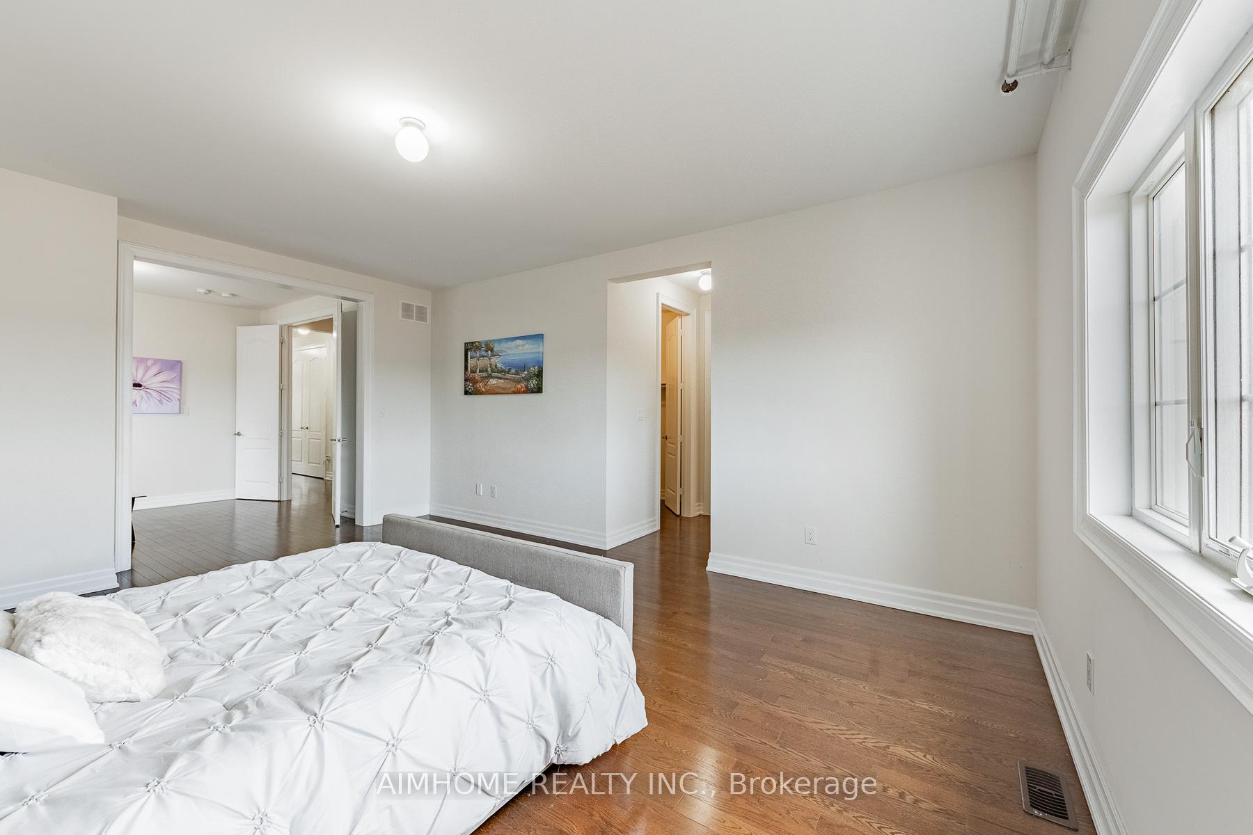 Photo 13 of 48 Hamster Crescent, Aurora, Bayview Northeast — HOMEH