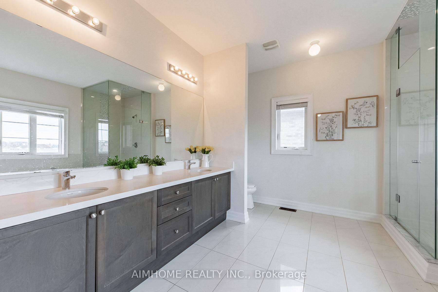 Photo 15 of 48 Hamster Crescent, Aurora, Bayview Northeast — HOMEH