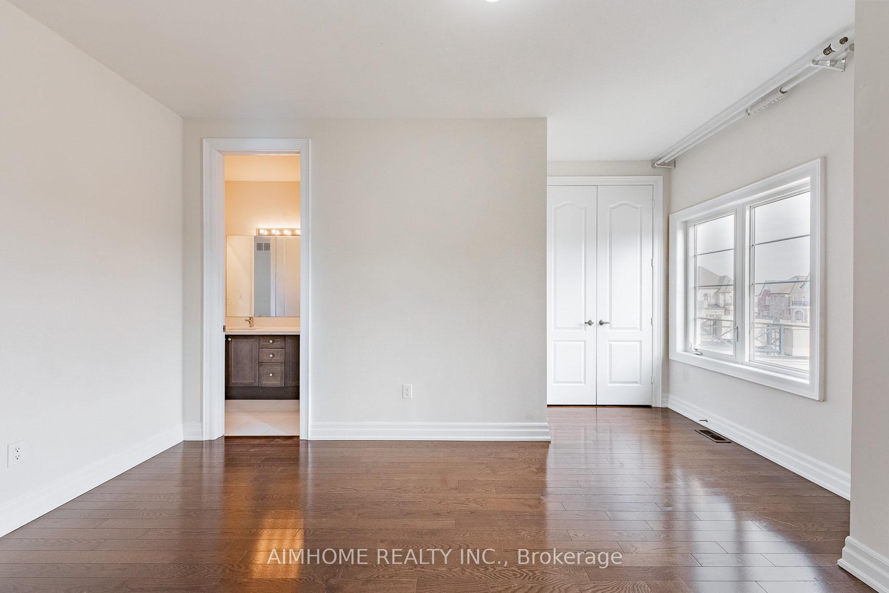 Photo 23 of 48 Hamster Crescent, Aurora, Bayview Northeast — HOMEH