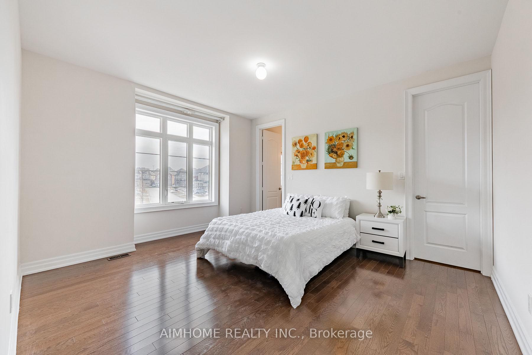 Photo 29 of 48 Hamster Crescent, Aurora, Bayview Northeast — HOMEH