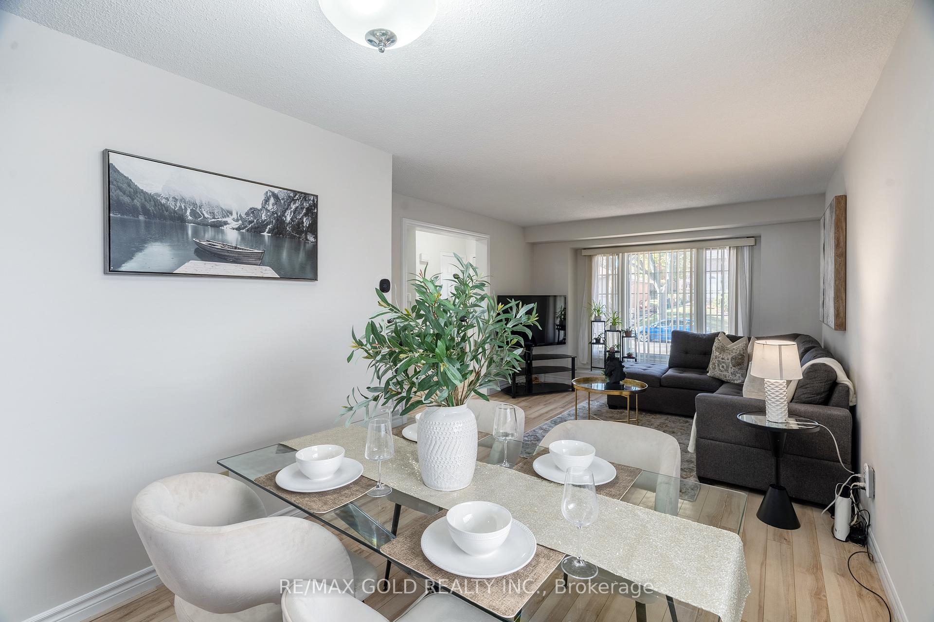 Photo 5 of 36 Guthrie Crescent, Whitby, Lynde Creek — HOMEH