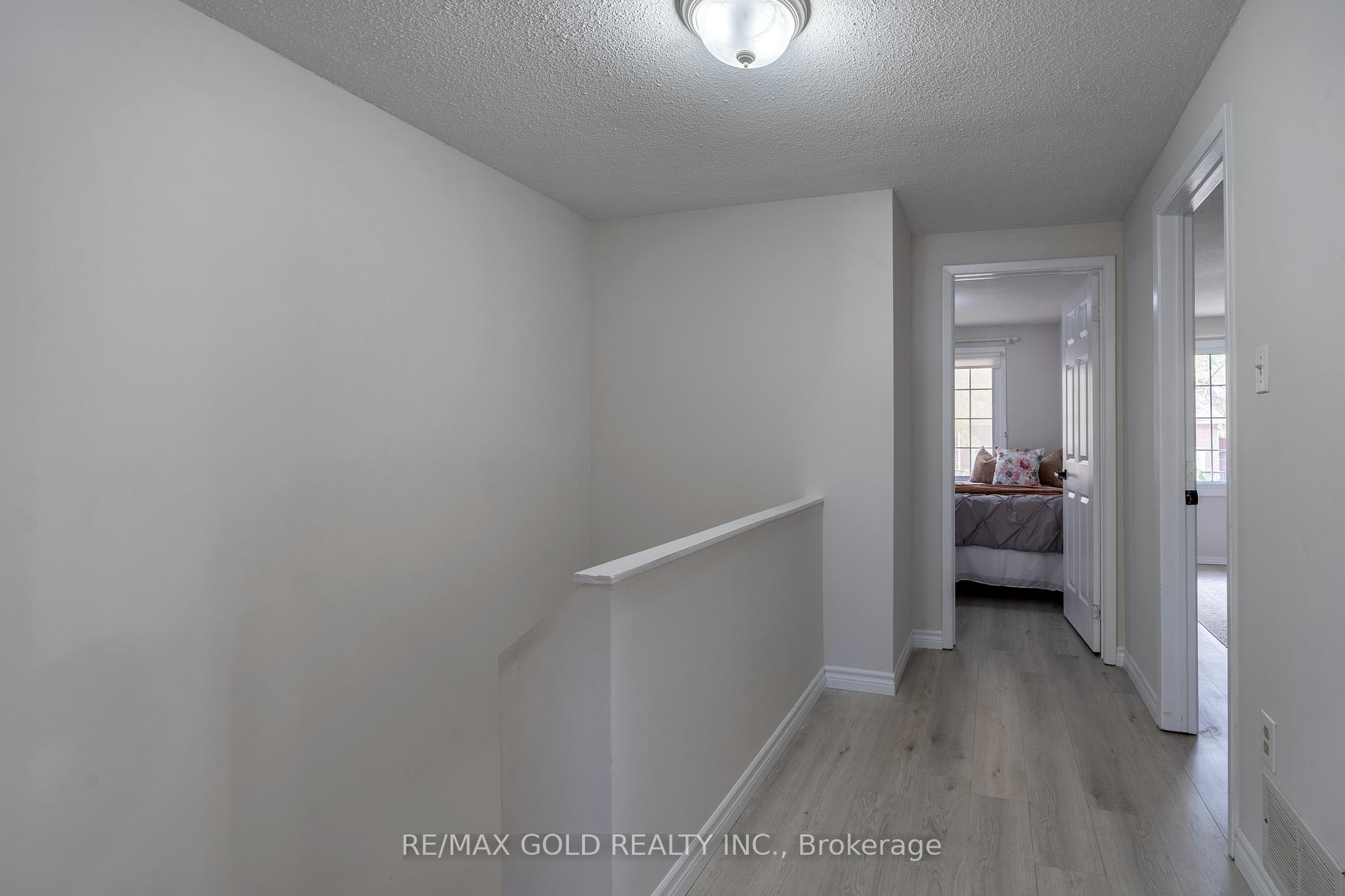 Photo 24 of 36 Guthrie Crescent, Whitby, Lynde Creek — HOMEH