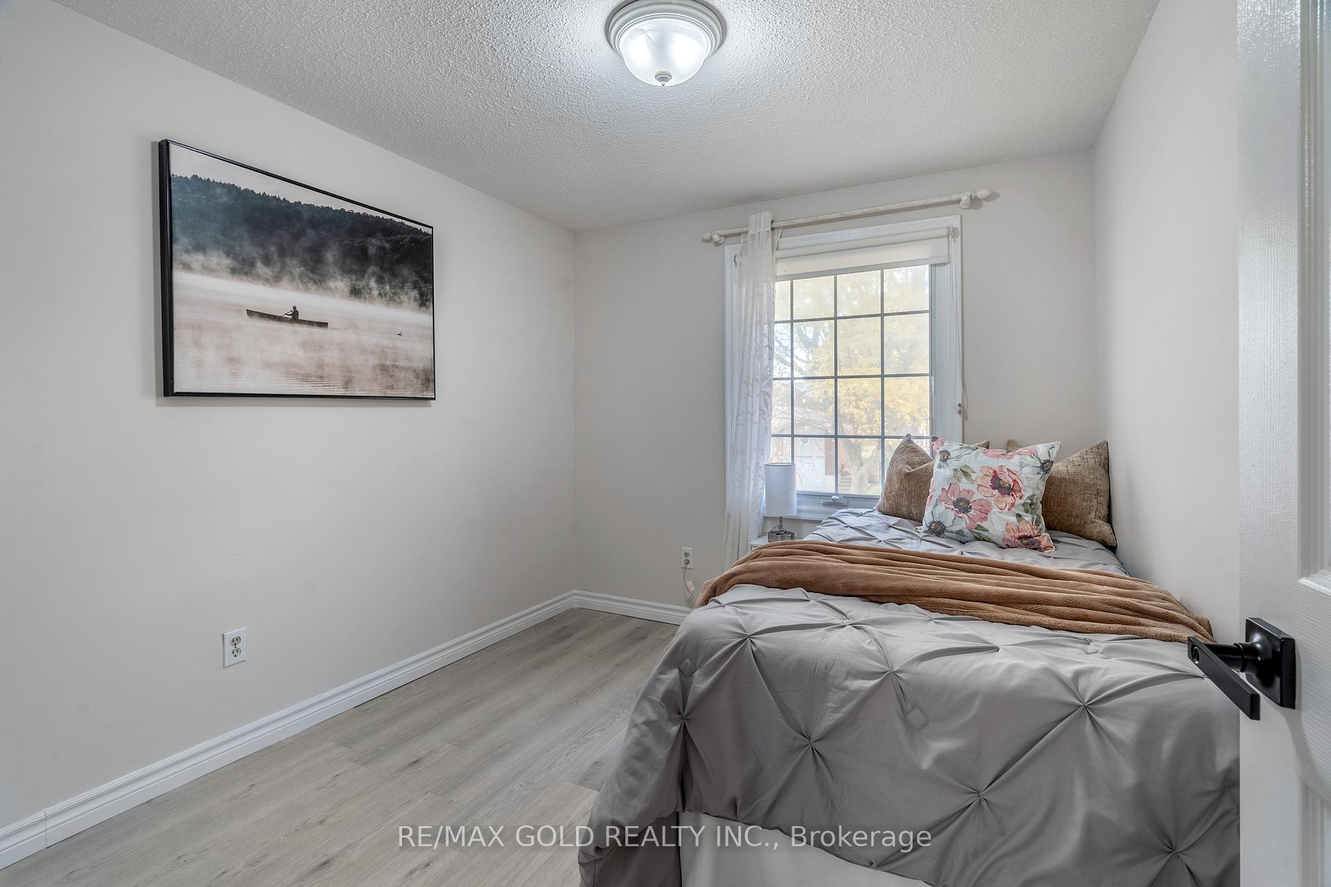 Photo 25 of 36 Guthrie Crescent, Whitby, Lynde Creek — HOMEH