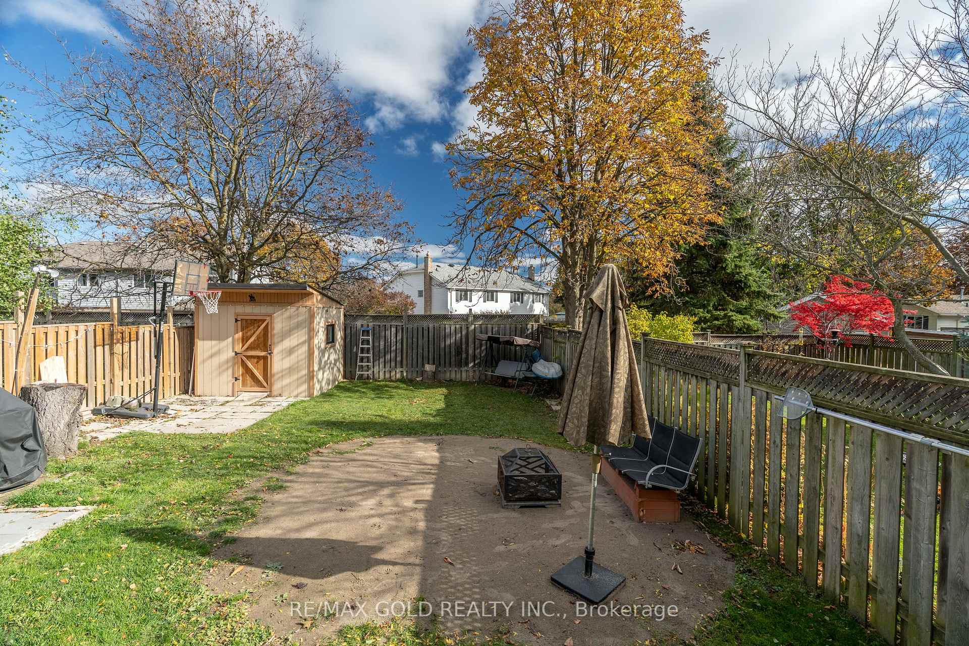 Photo 33 of 36 Guthrie Crescent, Whitby, Lynde Creek — HOMEH