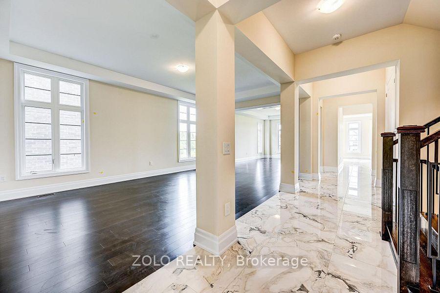 Photo 4 of 59 Enclave Court, Vaughan, Kleinburg — HOMEH
