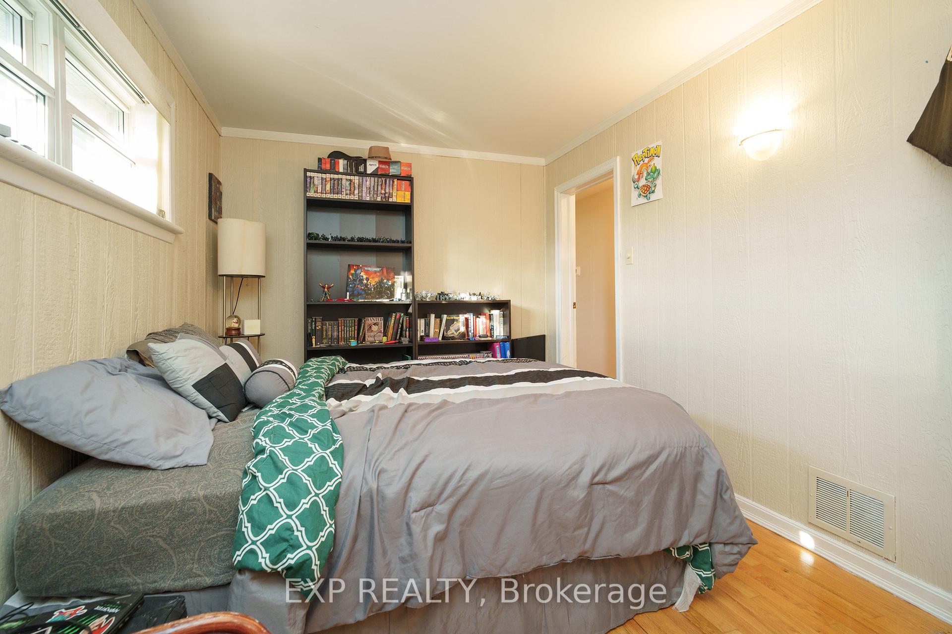 Photo 12 of 1944 Ronald Avenue, Ottawa, Alta Vista/Faircrest Heights — HOMEH