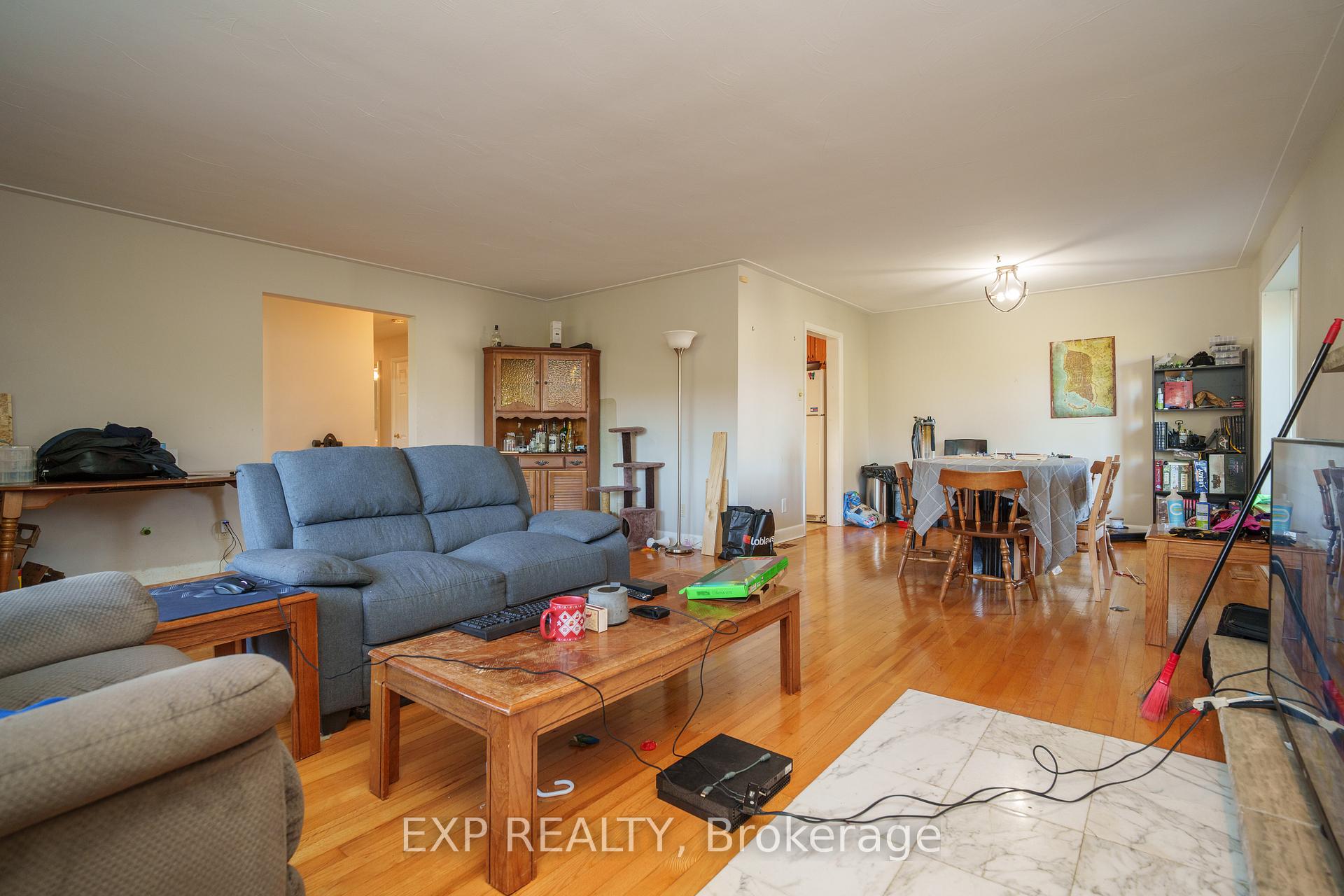 Photo 13 of 1944 Ronald Avenue, Ottawa, Alta Vista/Faircrest Heights — HOMEH