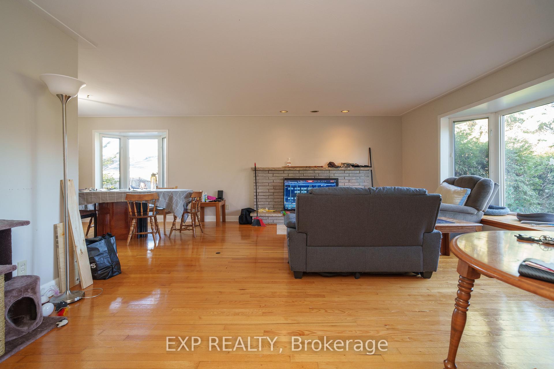 Photo 14 of 1944 Ronald Avenue, Ottawa, Alta Vista/Faircrest Heights — HOMEH