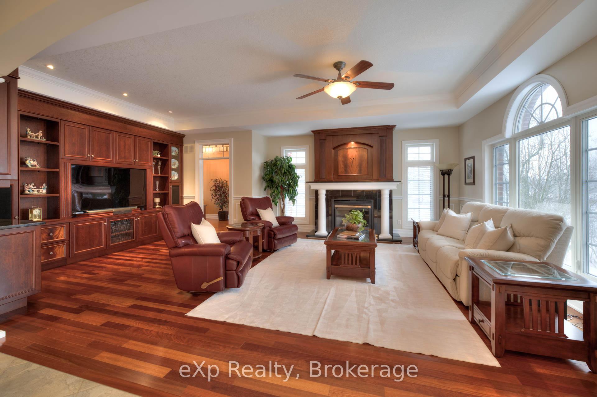 Photo 25 of 372 River Oak Place, Waterloo — HOMEH
