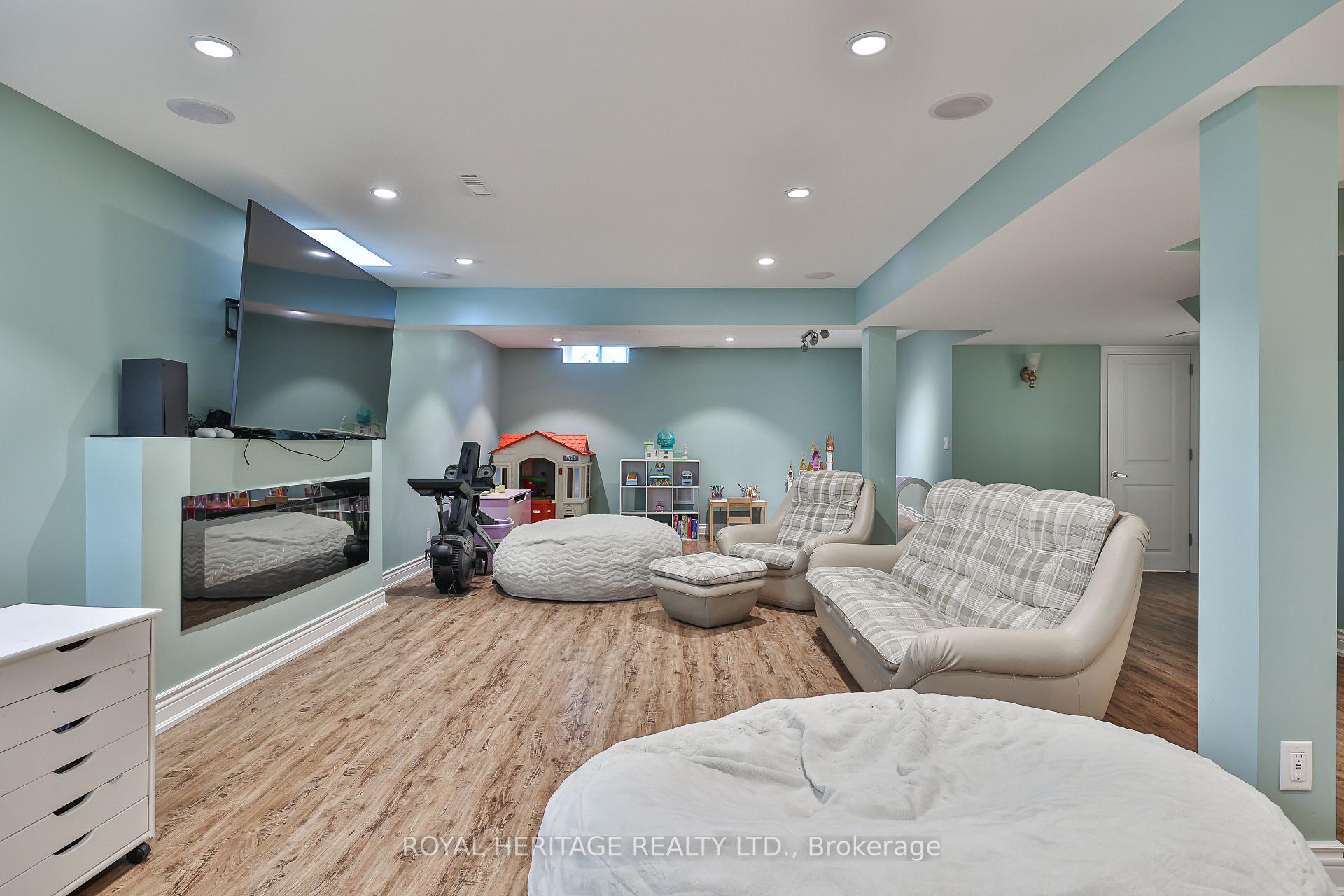 Photo 41 of 532 Powell Road, Whitby, Blue Grass Meadows — HOMEH